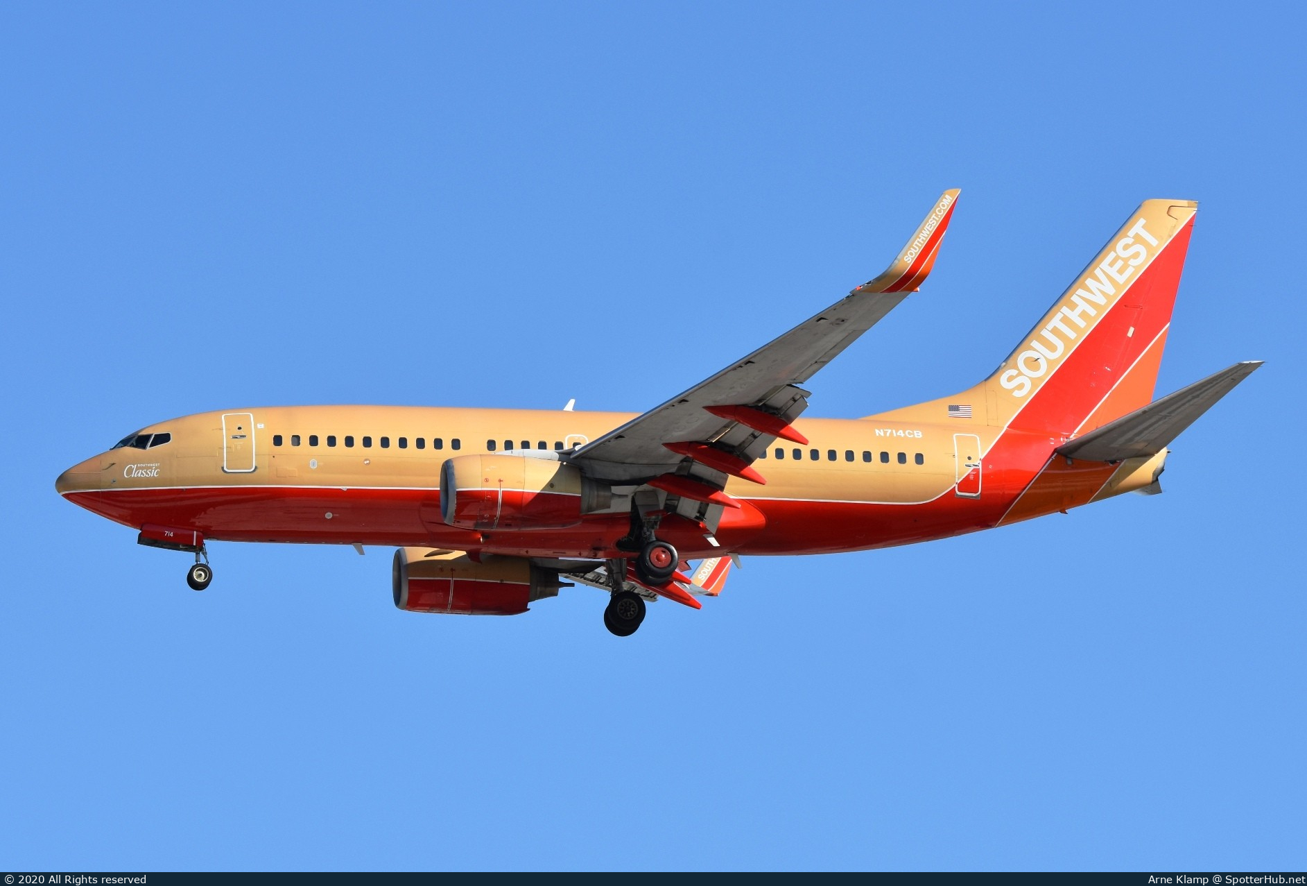 Photo of N714CB - Boeing 737-7H4 operated by Southwest Airlines