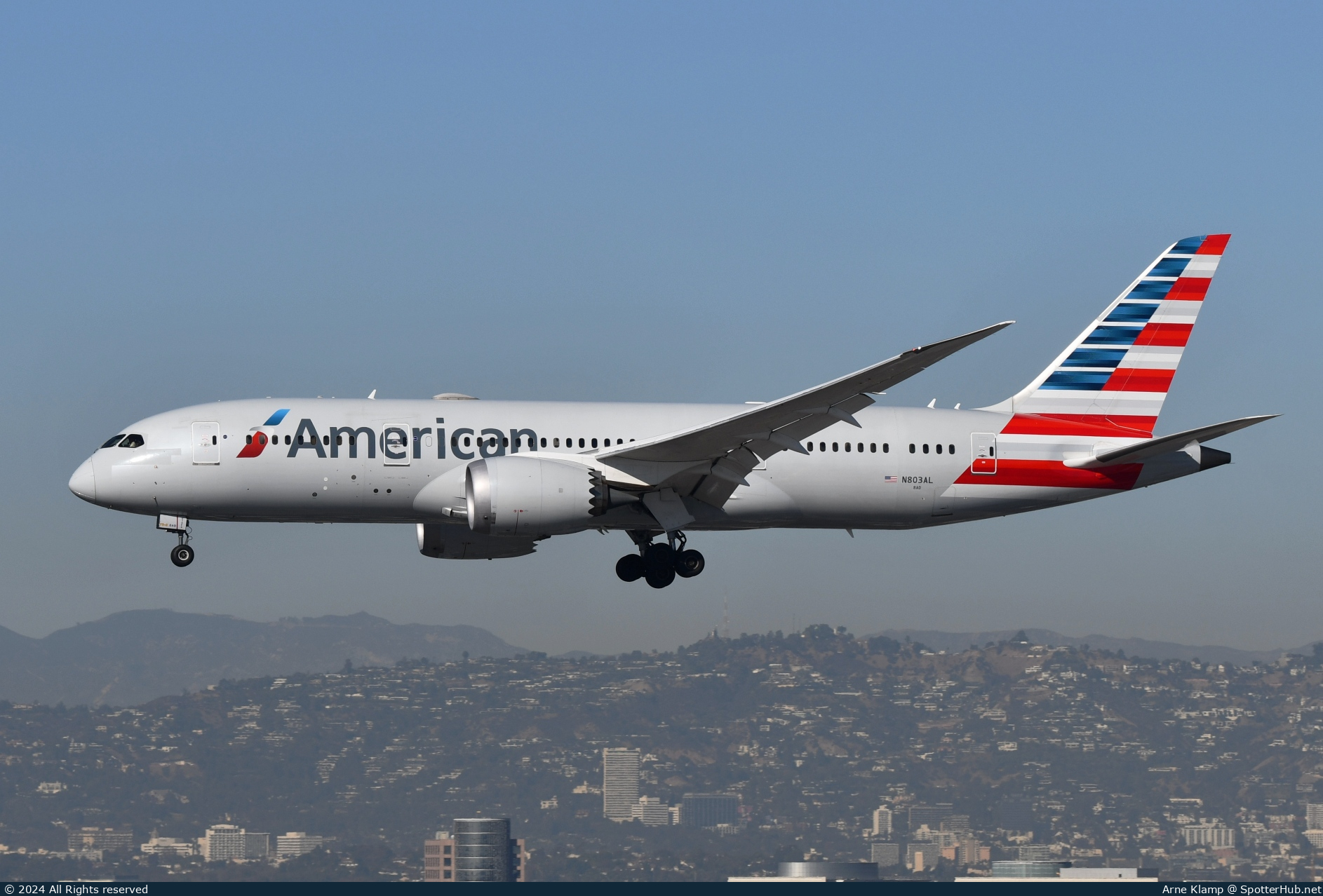 Photo of N803AL - Boeing 787-8 Dreamliner operated by American Airlines