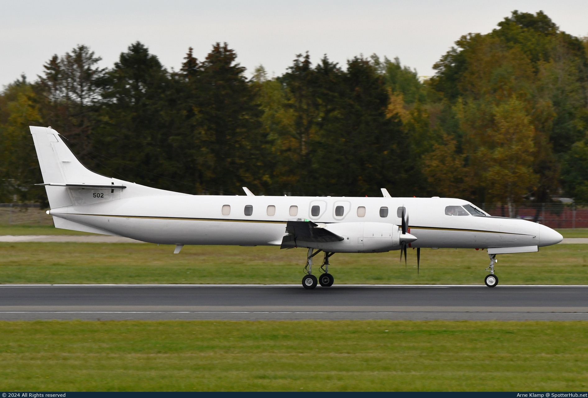 Photo of 910502 - Fairchild Swearingen C-26D Metroliner operated by US Navy