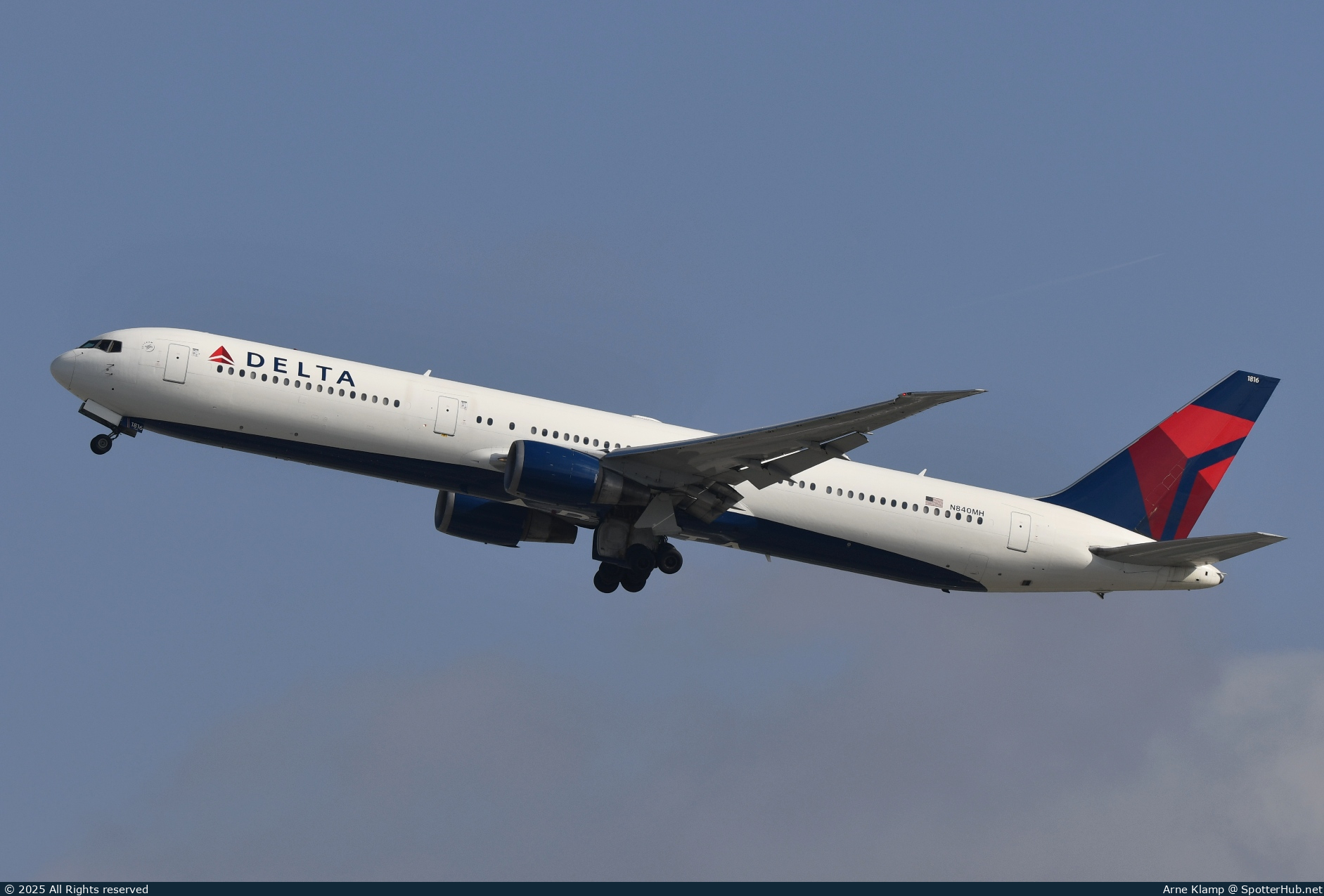Photo of N840MH - Boeing 767-432(ER) operated by Delta Air Lines