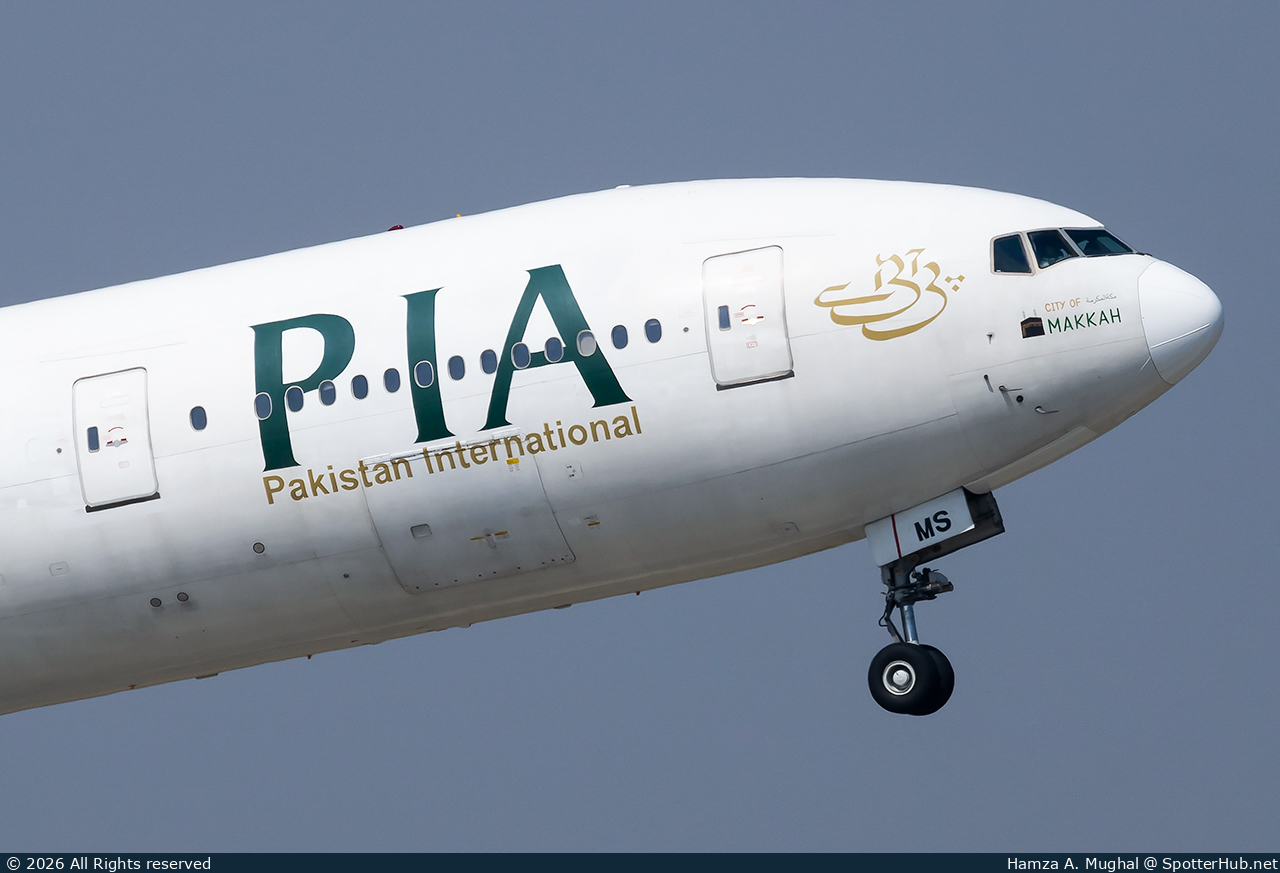 Photo of AP-BMS - Boeing 777-3Q8(ER) operated by PIA Pakistan International Airlines