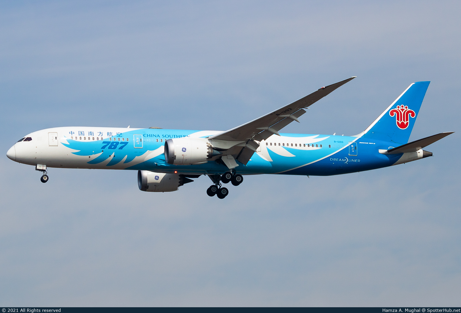 Photo of B-1293 - Boeing 787-9 Dreamliner operated by China Southern Airlines