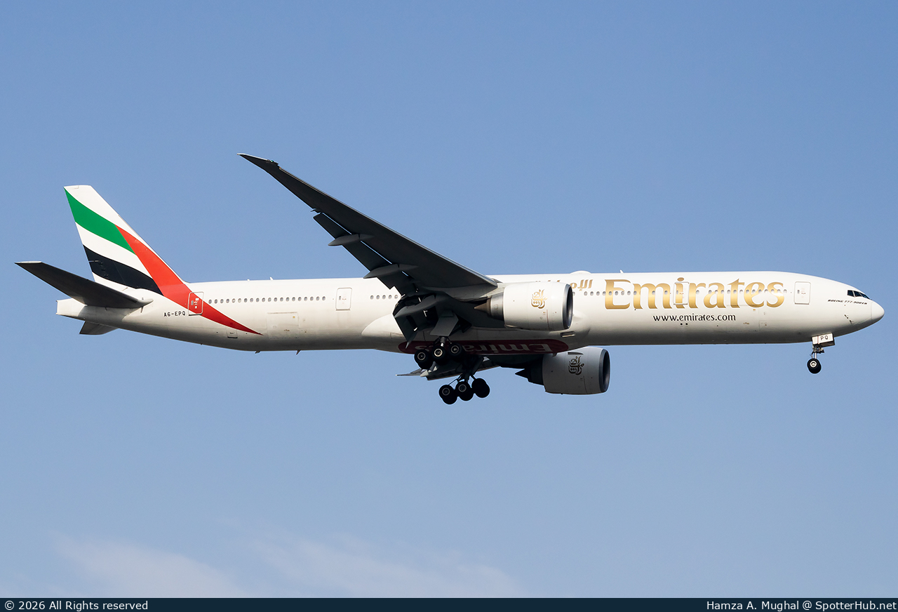 Photo of A6-EPQ - Boeing 777-31H(ER) operated by Emirates