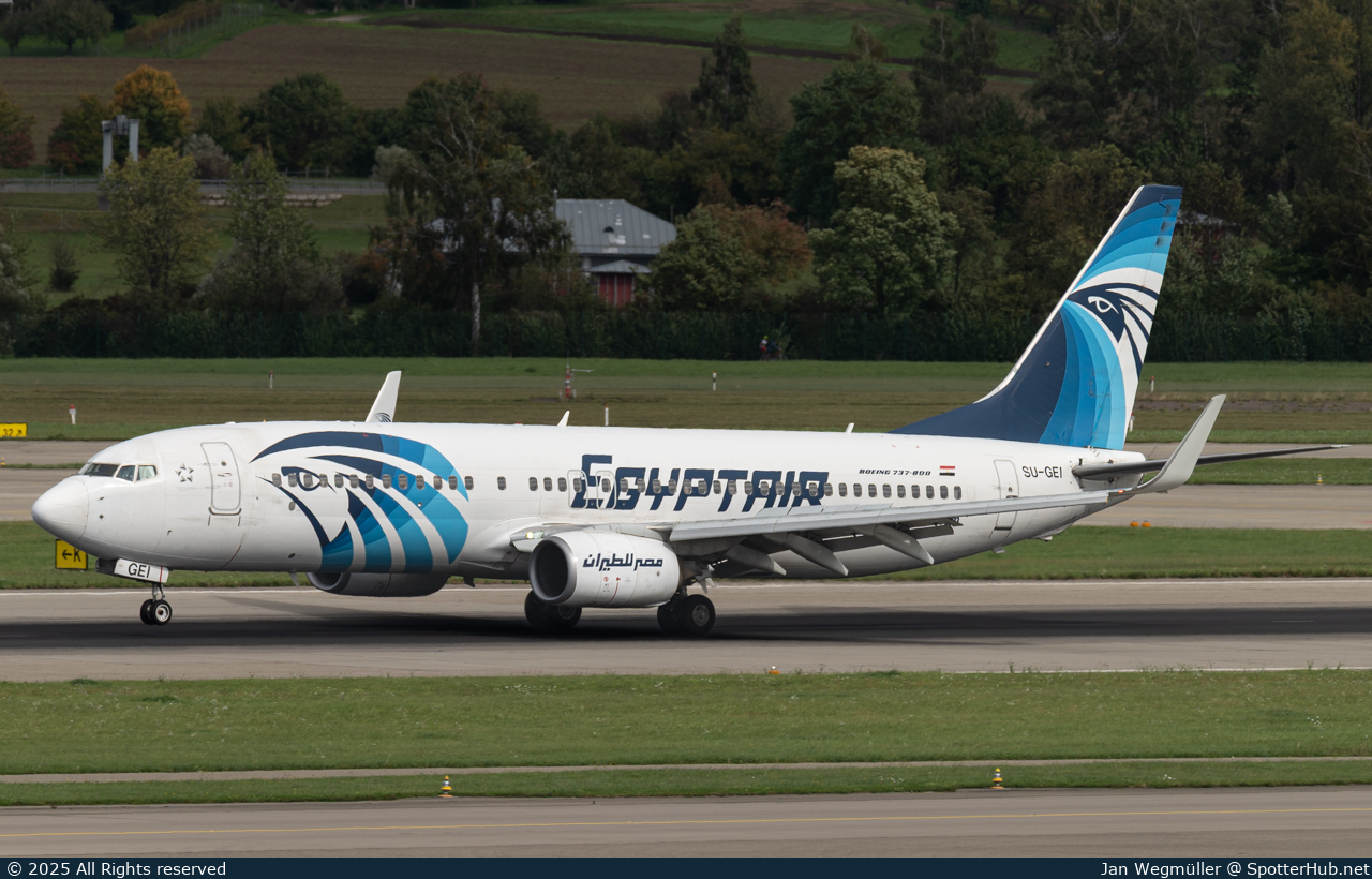Photo of SU-GEI - Boeing 737-866 operated by Egyptair