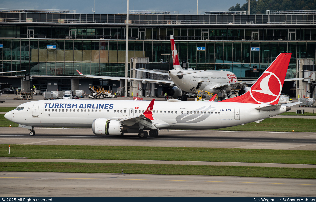 Photo of TC-LYC - Boeing 737 MAX 9 operated by Turkish Airlines