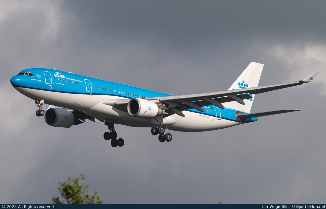 Photo of PH-AOA - Airbus A330-203 operated by KLM Royal Dutch Airlines