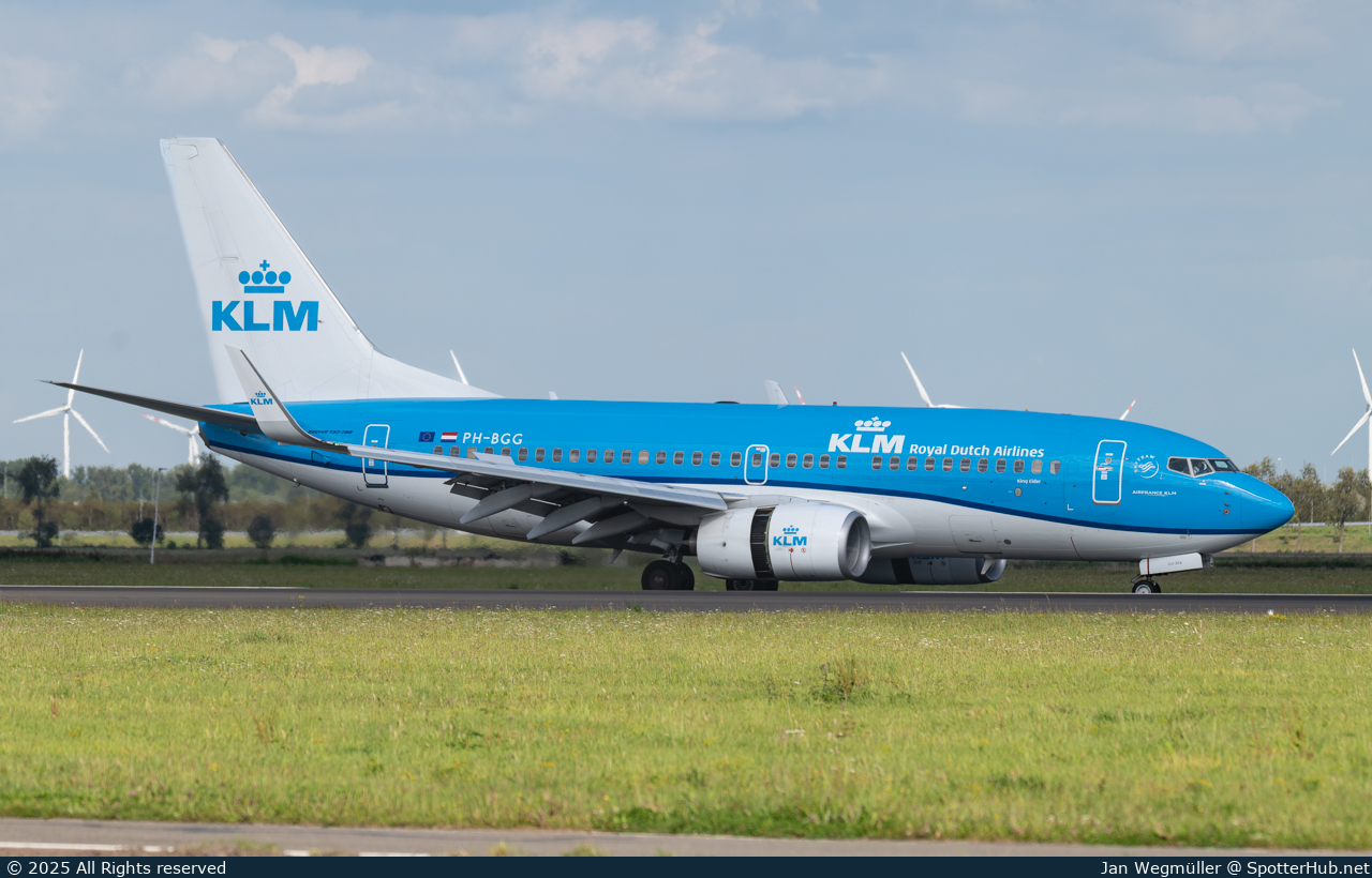 Photo of PH-BGG - Boeing 737-7K2 operated by KLM Royal Dutch Airlines