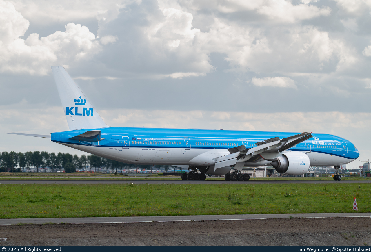 Photo of PH-BVO - Boeing 777-306(ER) operated by KLM Royal Dutch Airlines