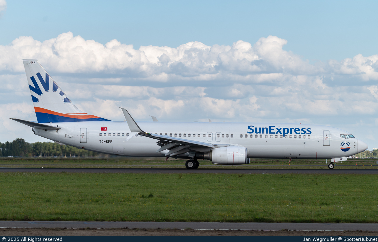 Photo of TC-SPF - Boeing 737-8K5 operated by SunExpress