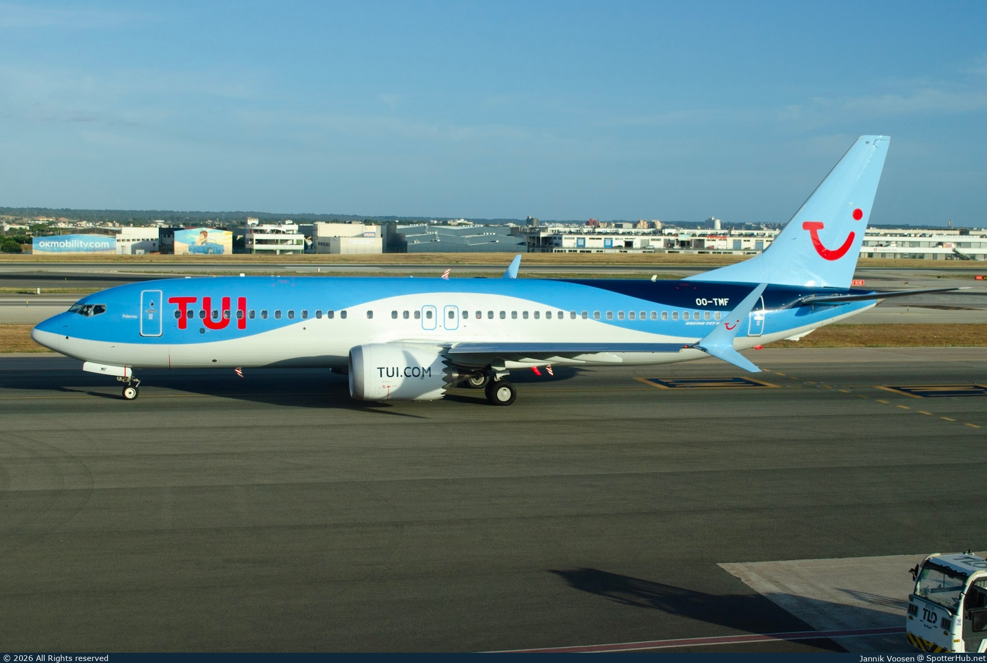 Photo of OO-TMF - Boeing 737 MAX 8 operated by TUI Airlines Belgium