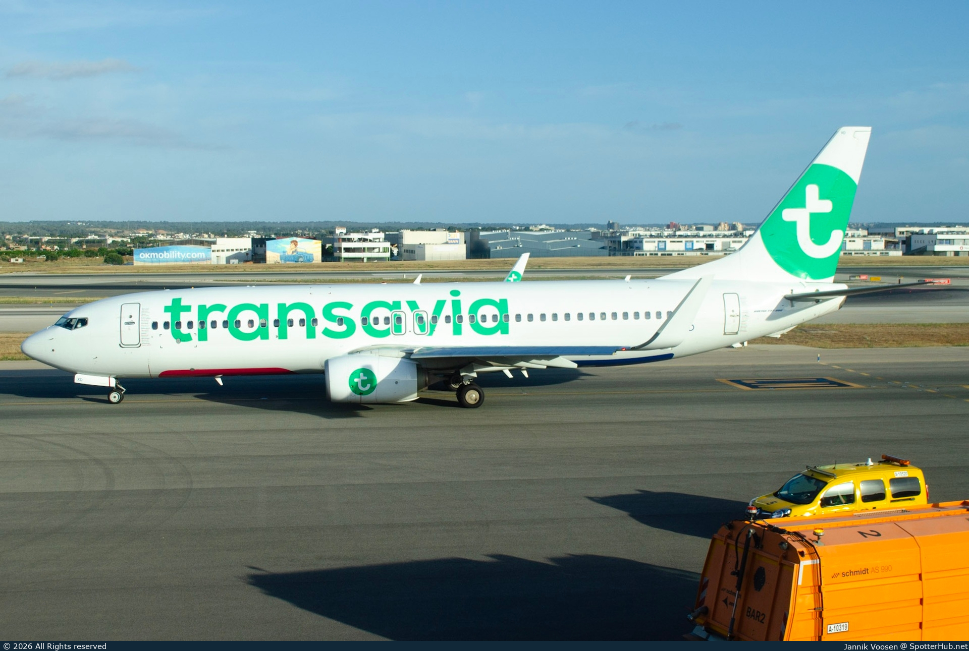 Photo of PH-HXD - Boeing 737-8K2 operated by Transavia