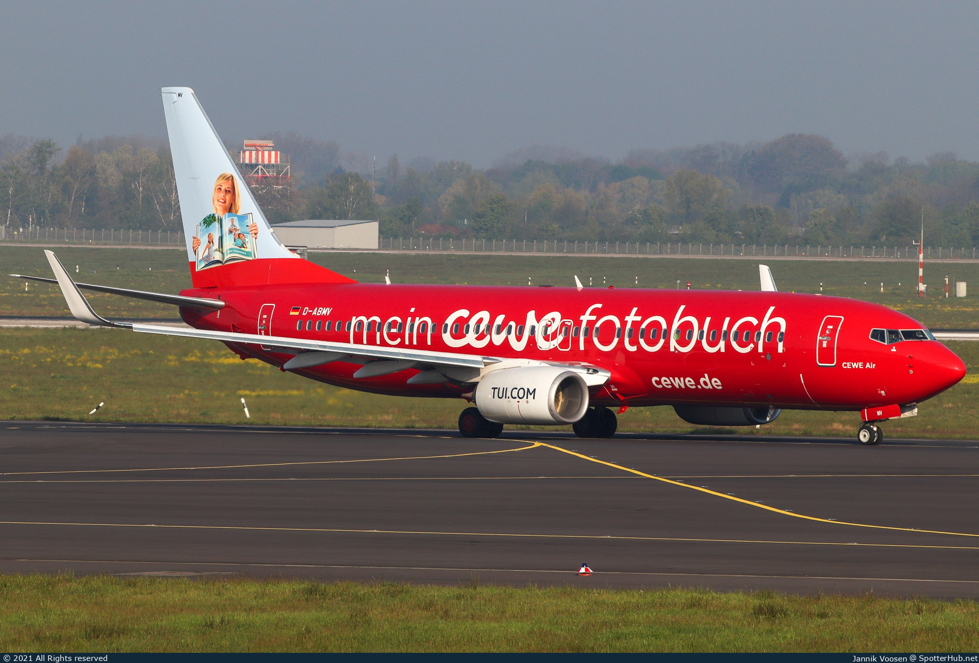 Photo of D-ABMV - Boeing 737-86J operated by TUIfly