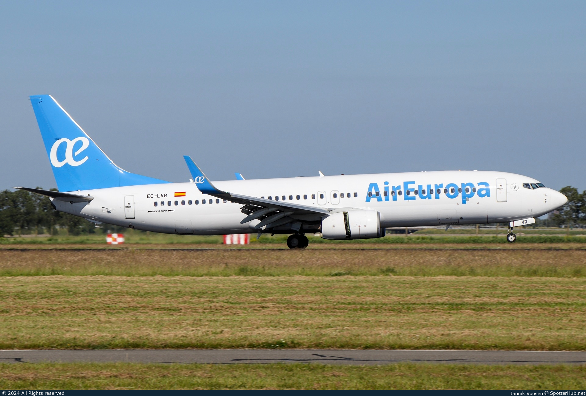 Photo of EC-LVR - Boeing 737-85P operated by Air Europa