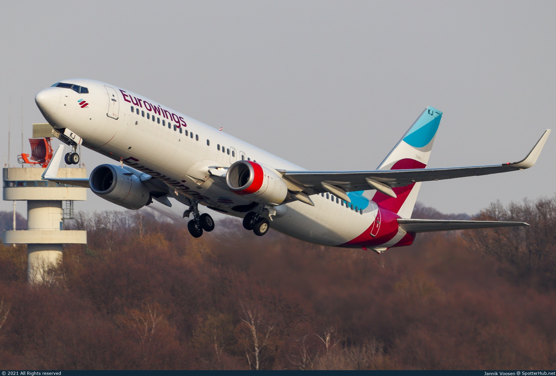 Photo of D-ABKJ - Boeing 737-86J operated by Eurowings (opb TUIfly)