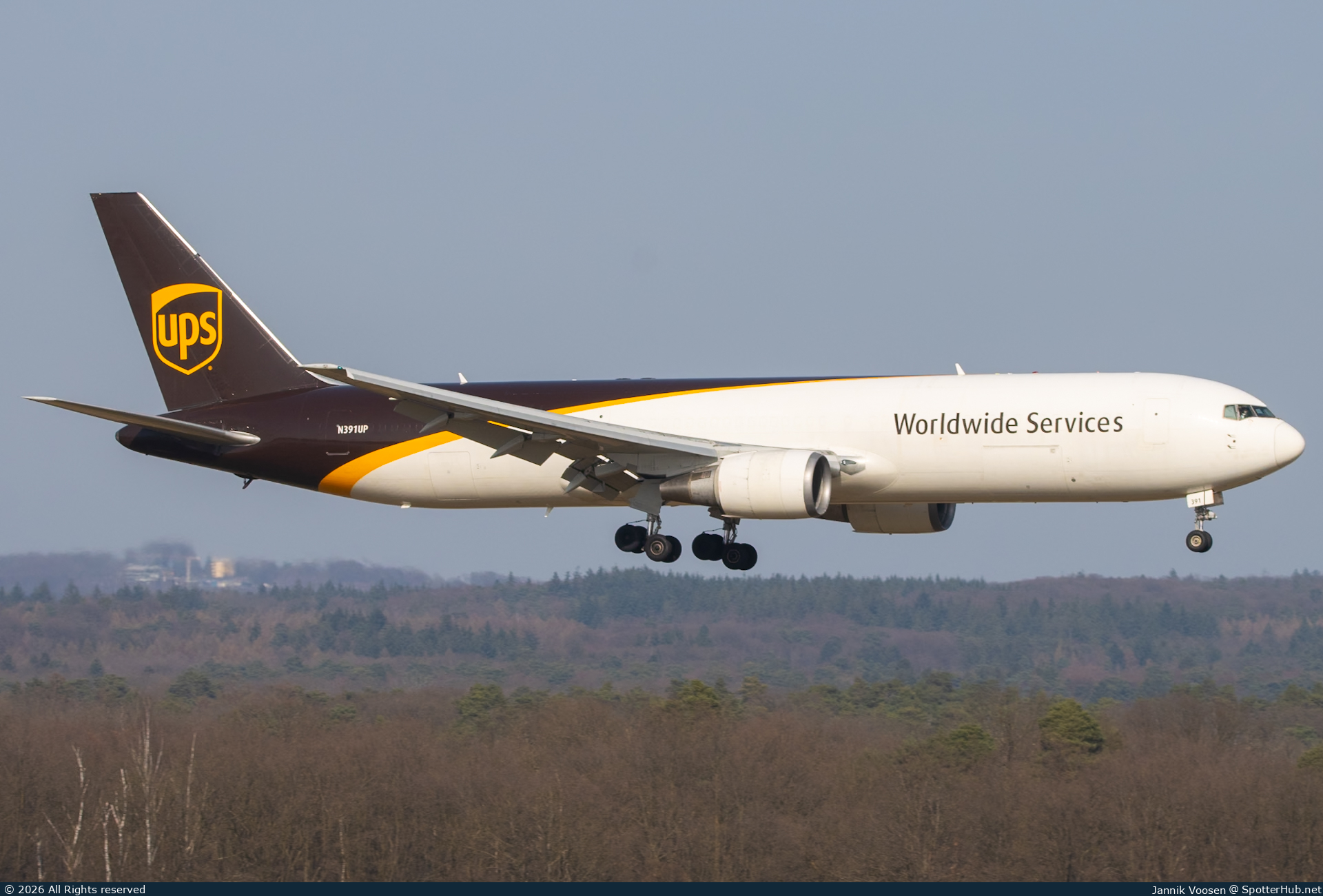 Photo of N391UP - Boeing 767-304(ER)(BDSF) operated by UPS United Parcel Service