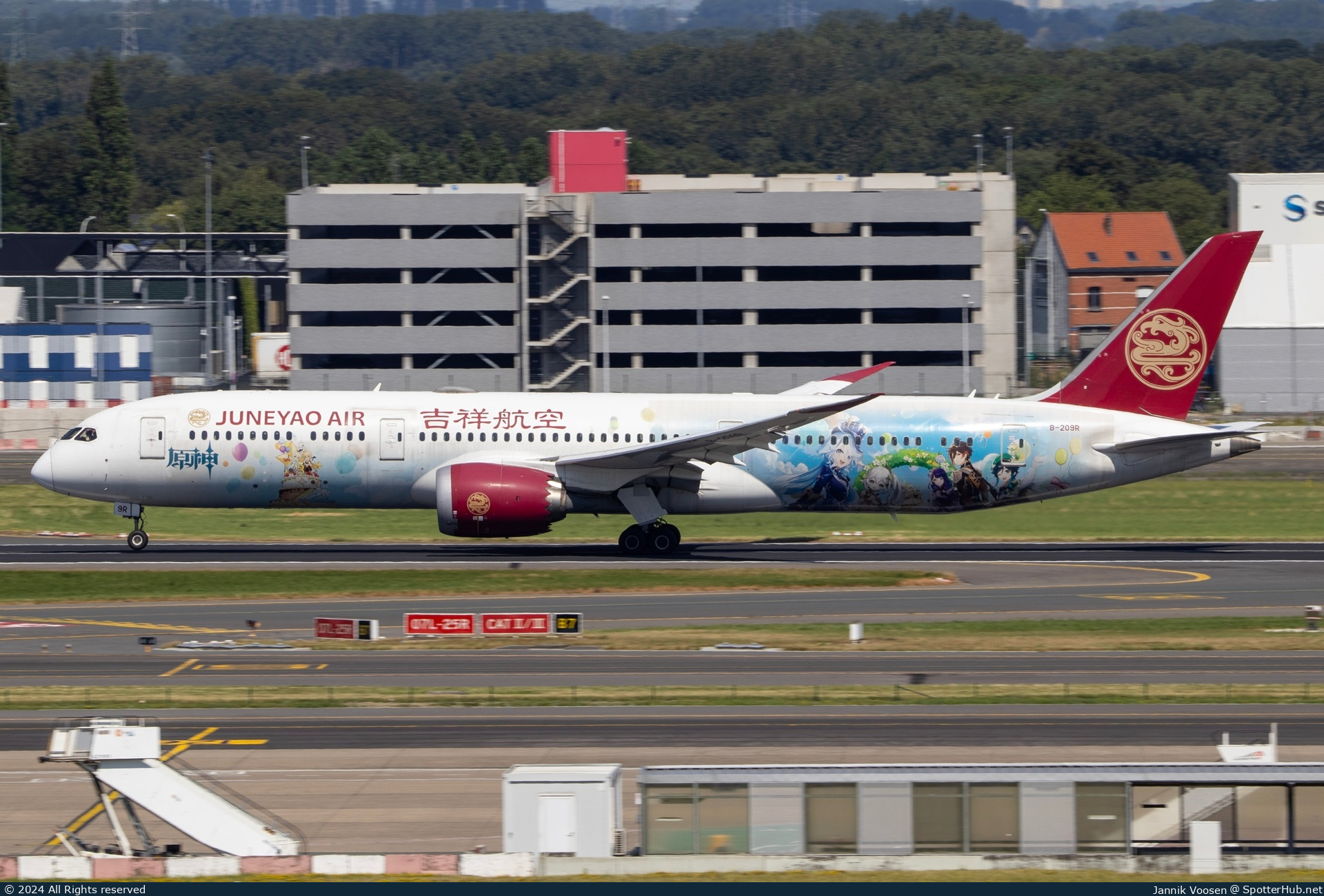 Photo of B-209R - Boeing 787-9 Dreamliner operated by Juneyao Air