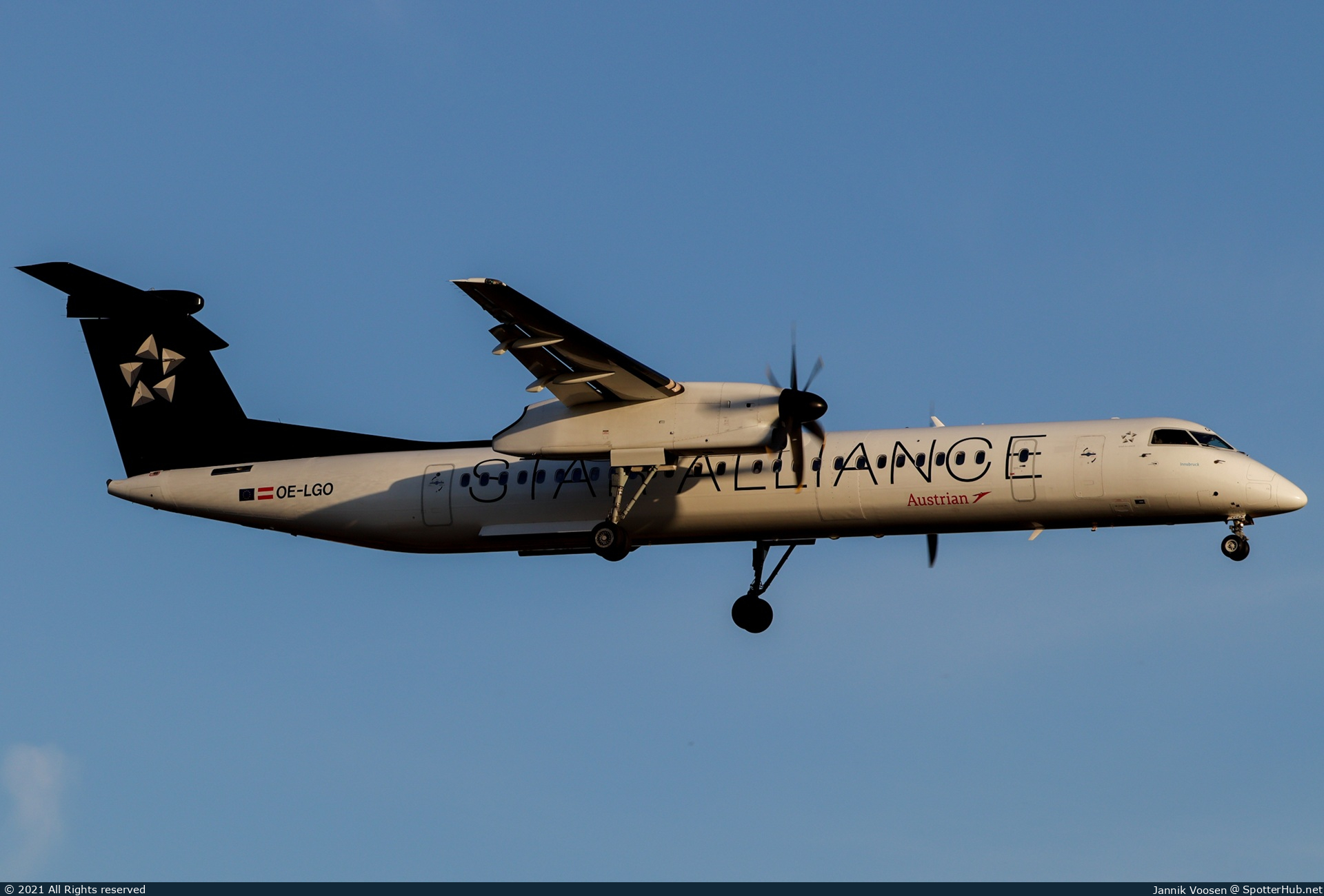 Photo of OE-LGO - Bombardier DHC-8-402 Dash 8 Q400 operated by Austrian Airlines