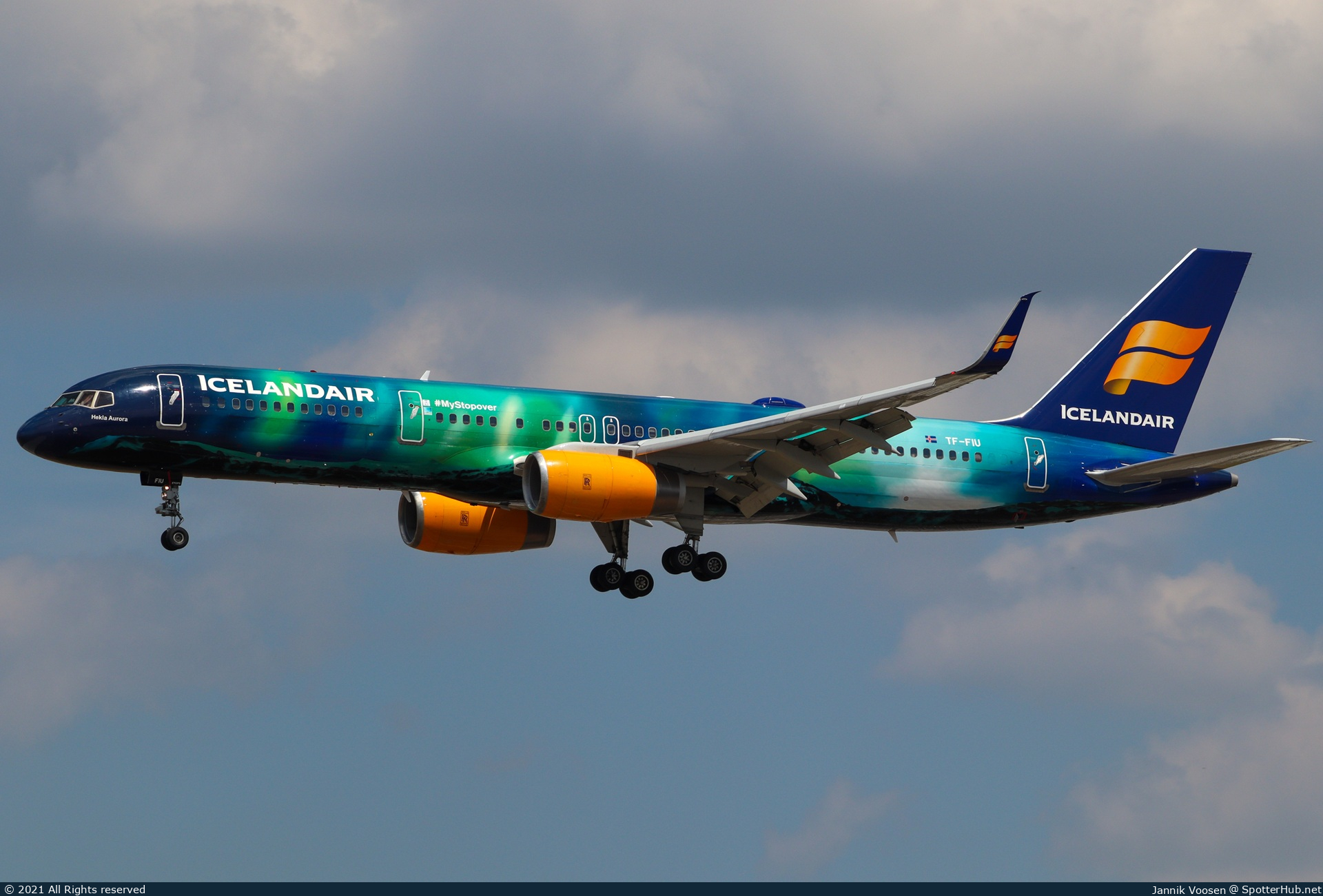 Photo of TF-FIU - Boeing 757-256 operated by Icelandair
