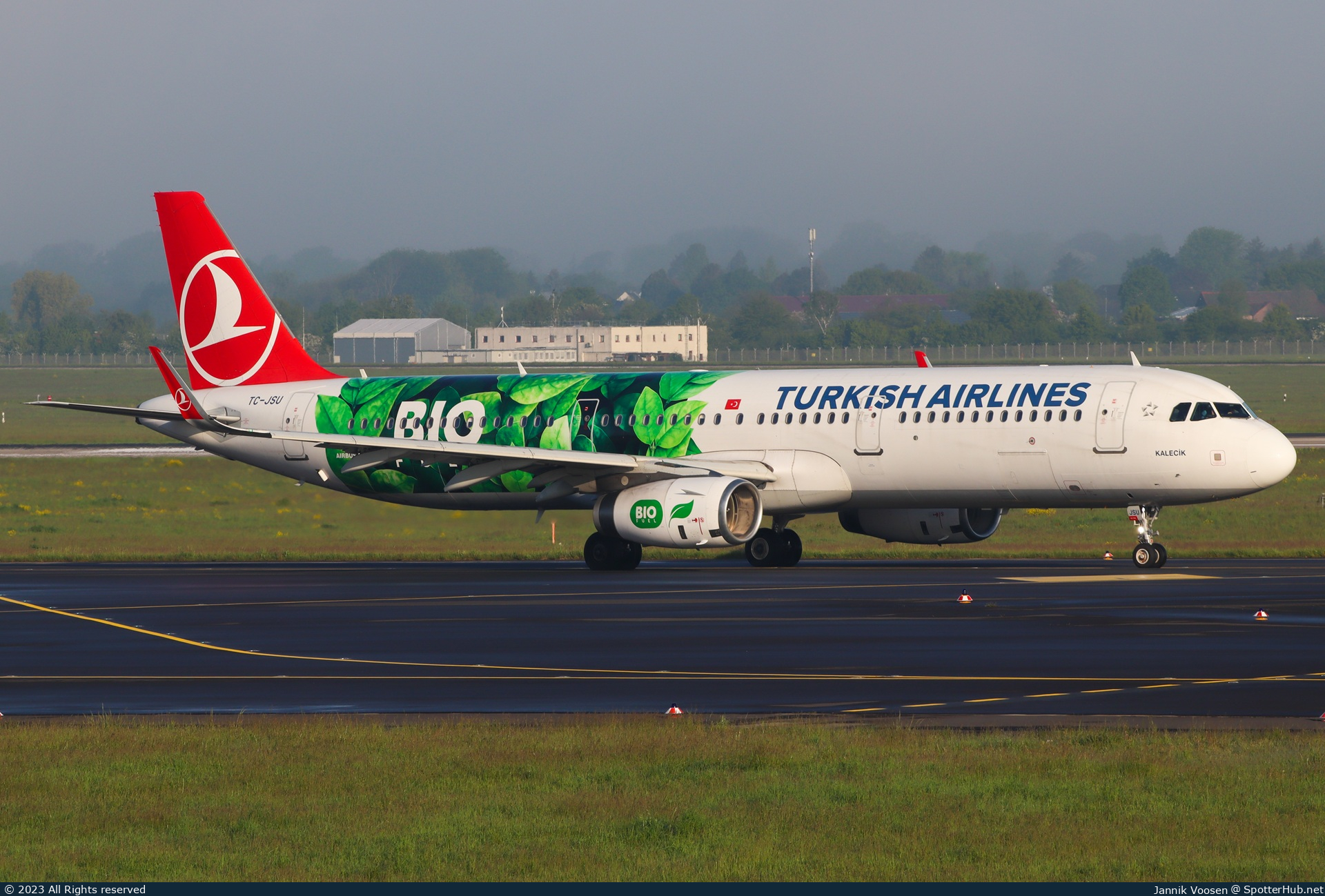 Photo of TC-JSU - Airbus A321-231 operated by Turkish Airlines