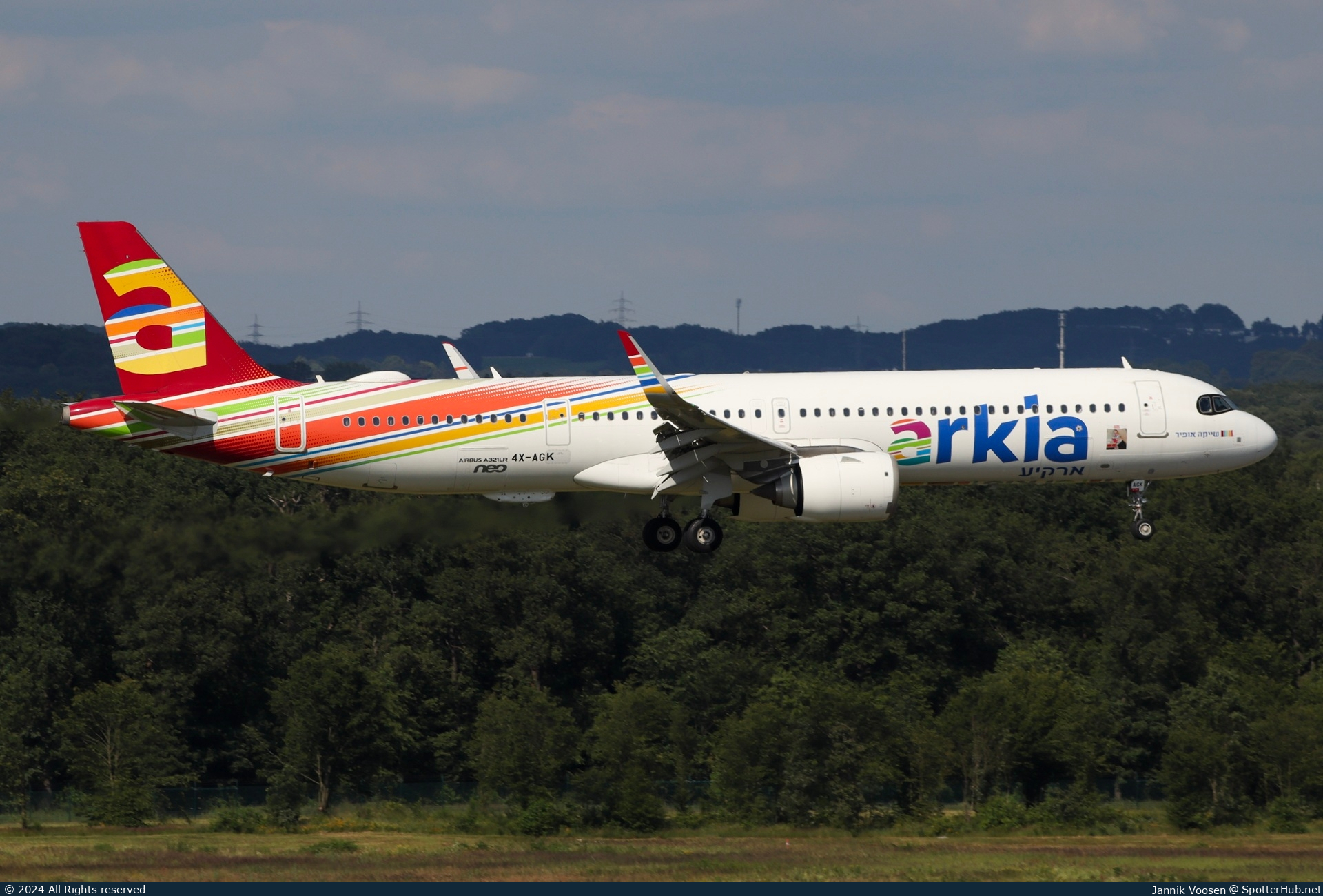 Photo of 4X-AGK - Airbus A321-251NX operated by Arkia Israeli Airlines