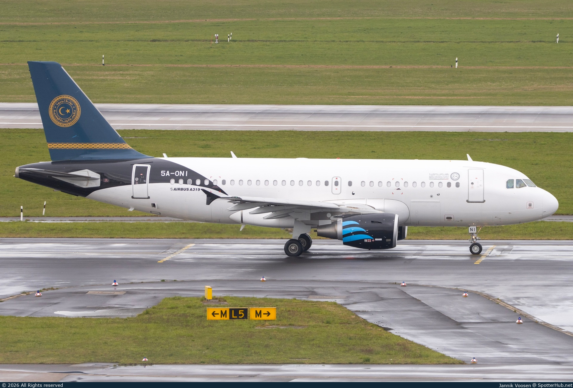 Photo of 5A-ONI - Airbus A319-111 operated by Government of Libya