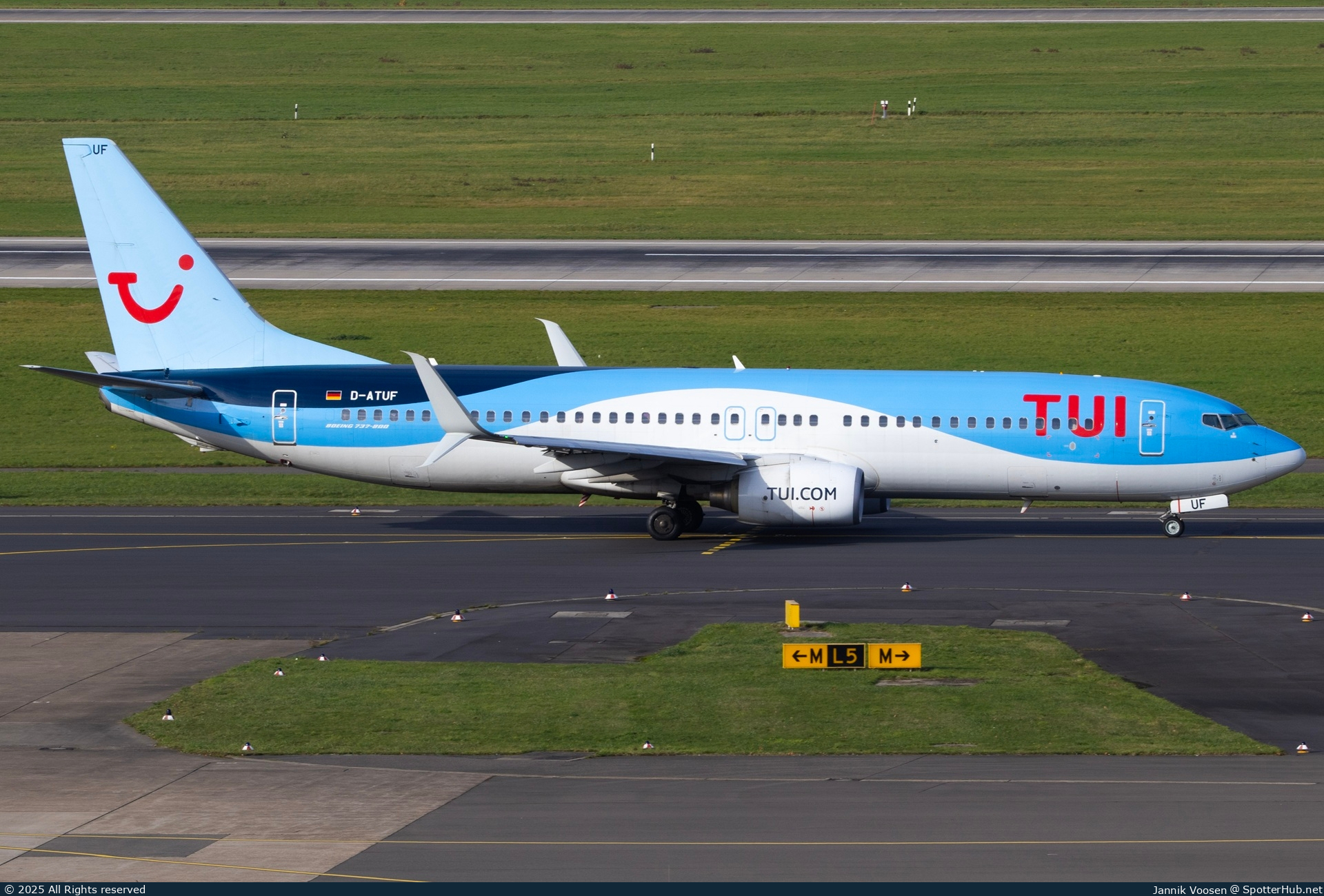 Photo of D-ATUF - Boeing 737-8K5 operated by TUIfly