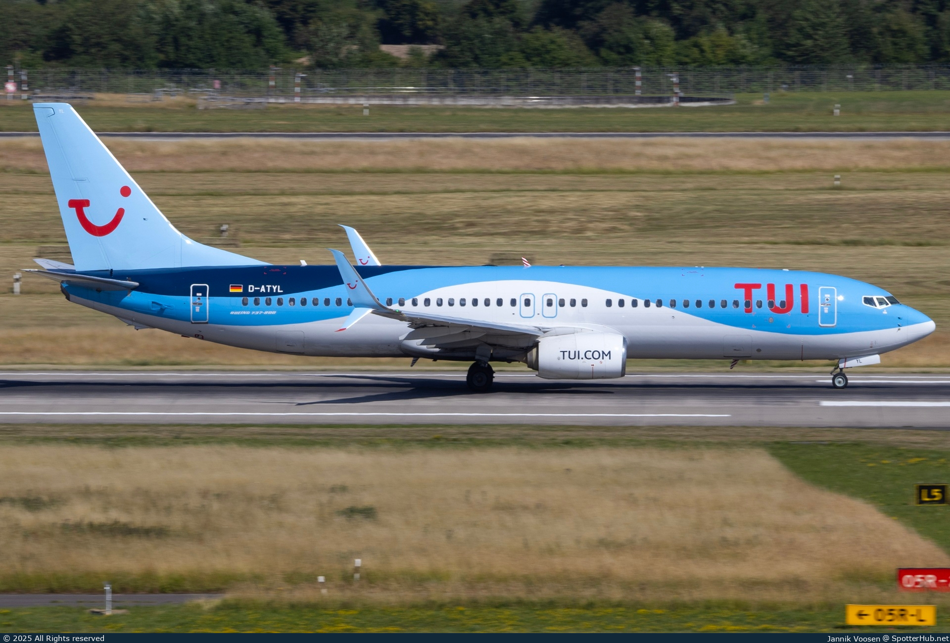 Photo of D-ATYL - Boeing 737-8K5 operated by TUIfly