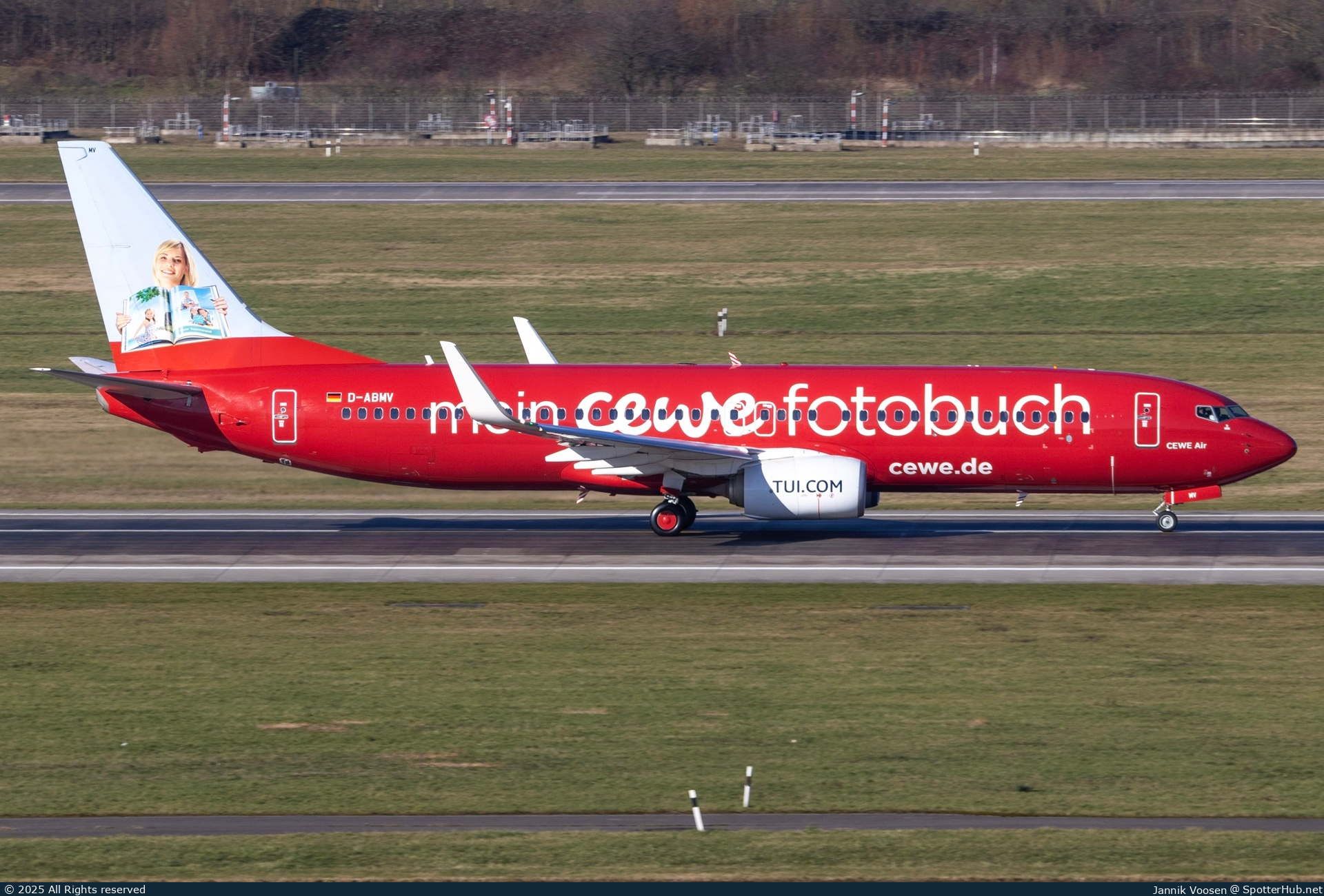 Photo of D-ABMV - Boeing 737-86J operated by TUIfly