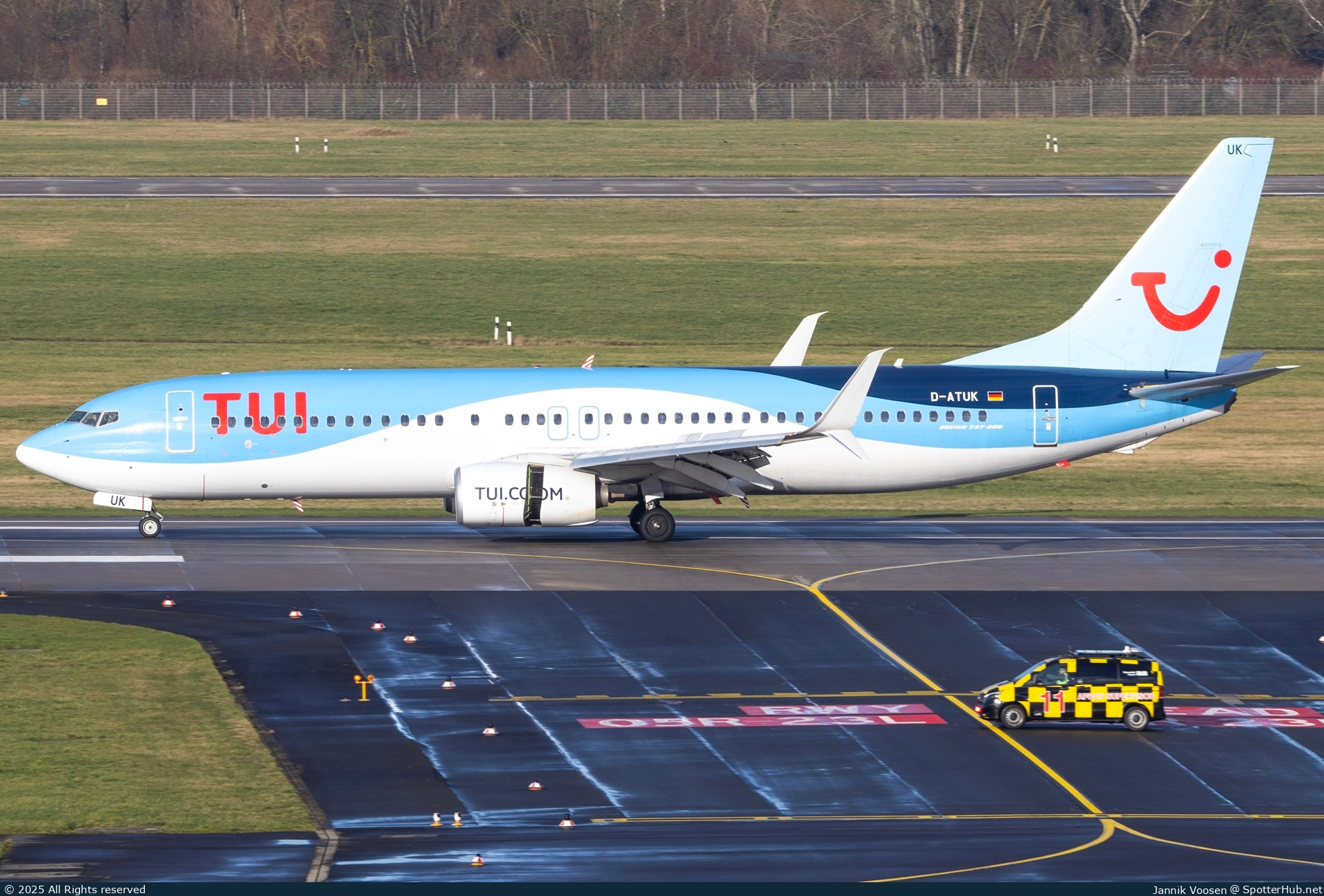 Photo of D-ATUK - Boeing 737-8K5 operated by TUIfly