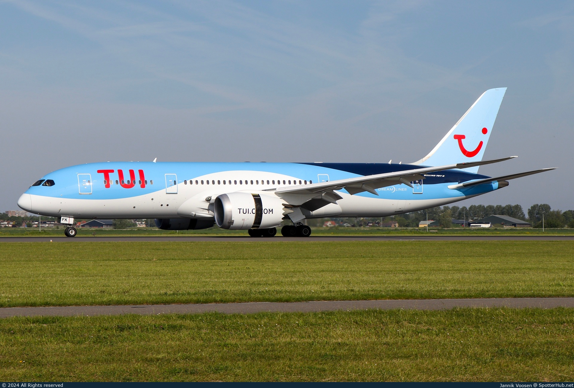Photo of PH-TFK - Boeing 787-8 Dreamliner operated by TUI Airlines Nederland