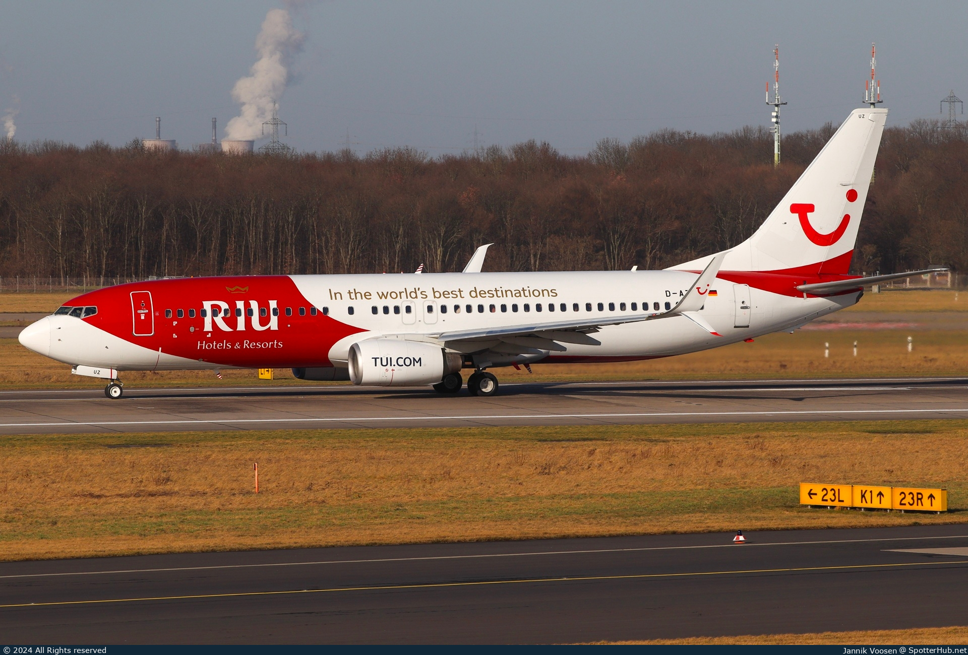 Photo of D-ATUZ - Boeing 737-8K5 operated by TUIfly