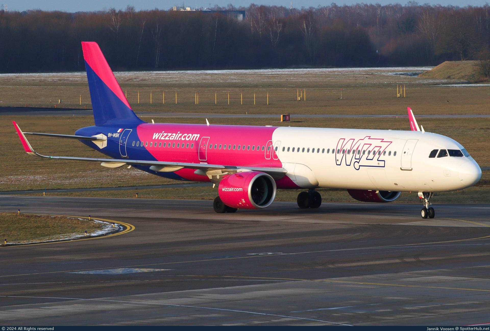 Photo of 9H-WBK - Airbus A321-271NX operated by Wizz Air Malta