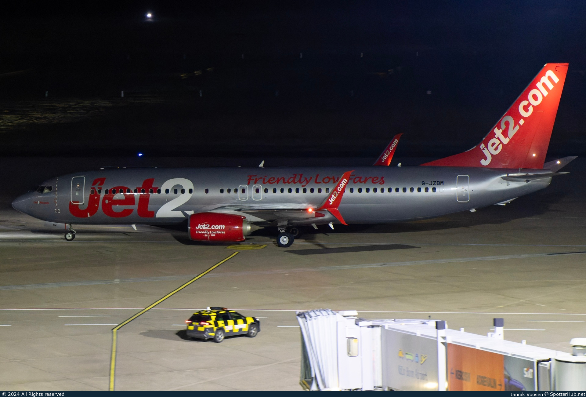 Photo of G-JZBM - Boeing 737-8MG operated by Jet2