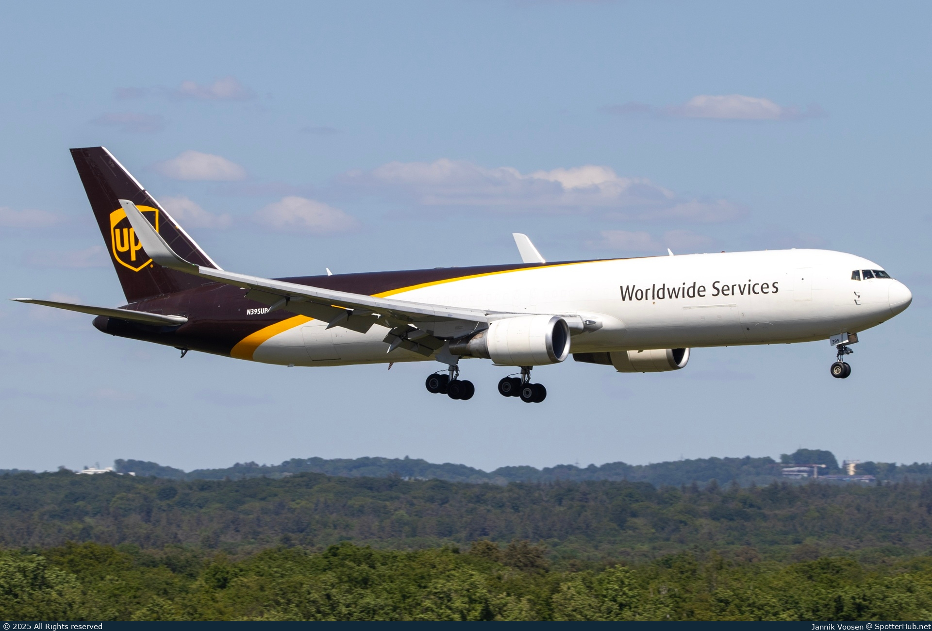 Photo of N395UP - Boeing 767-316(ER)(BDSF) operated by UPS United Parcel Service