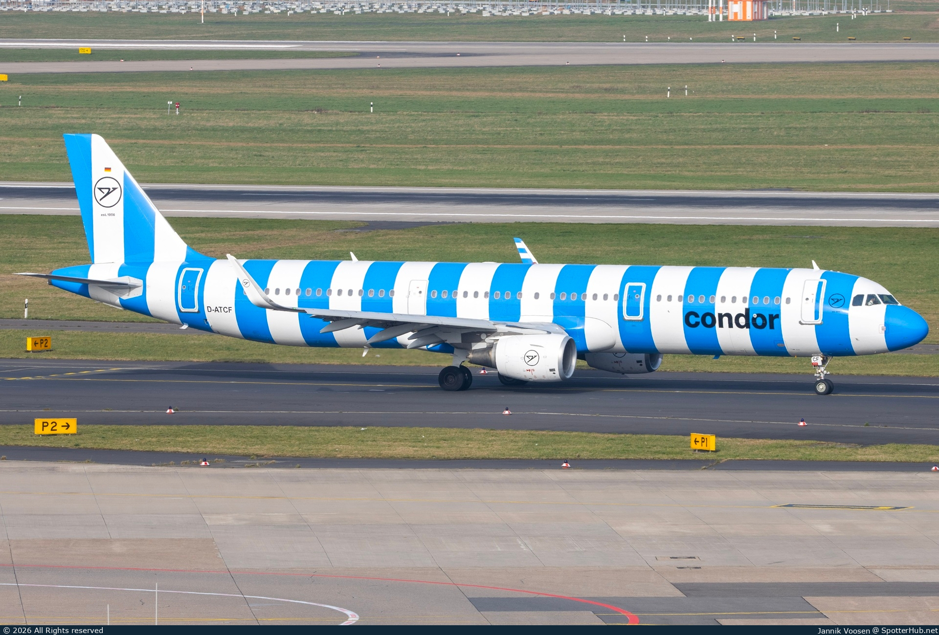 Photo of D-ATCF - Airbus A321-211 operated by Condor