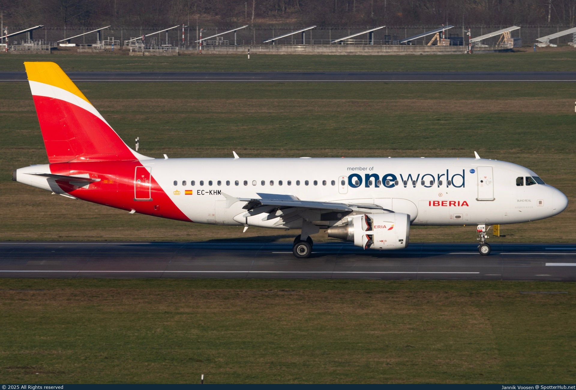 Photo of EC-KHM - Airbus A319-111 operated by Iberia