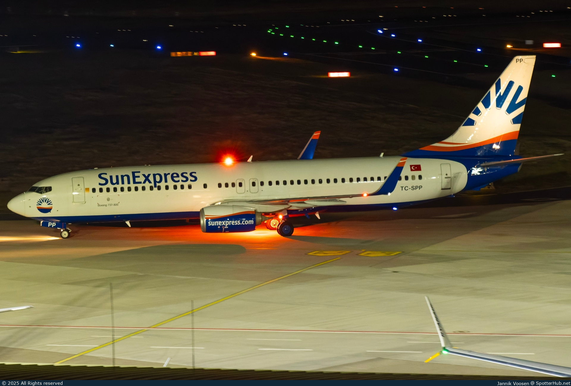 Photo of TC-SPP - Boeing 737-8MA operated by SunExpress