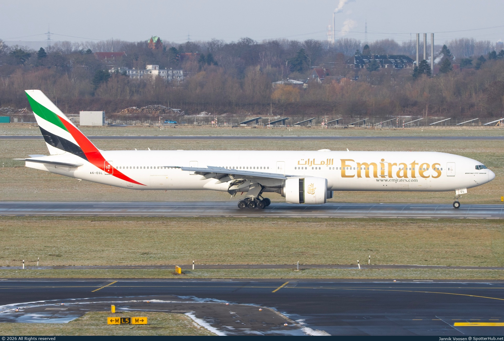 Photo of A6-EGL - Boeing 777-31H(ER) operated by Emirates