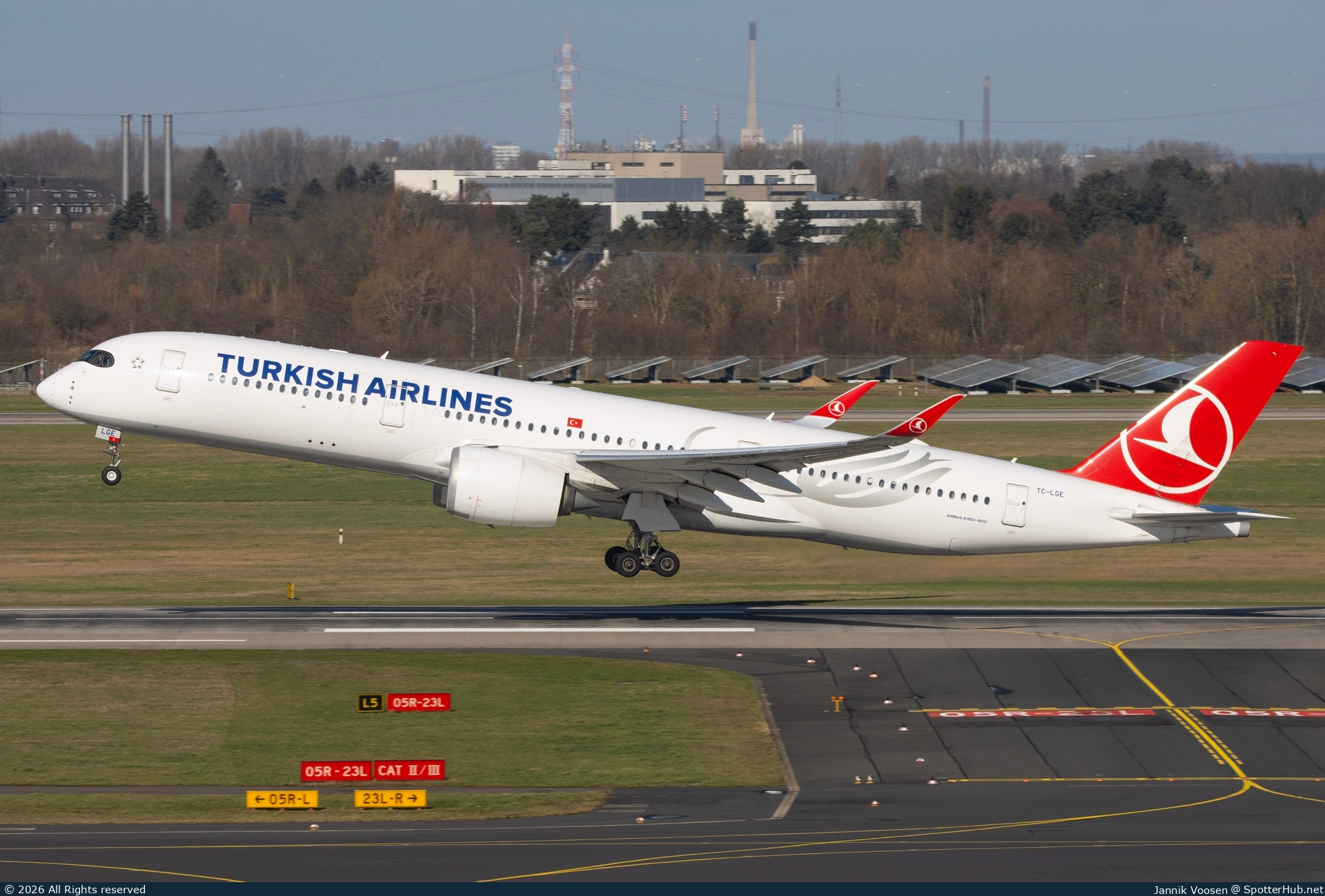 Photo of TC-LGE - Airbus A350-941 operated by Turkish Airlines