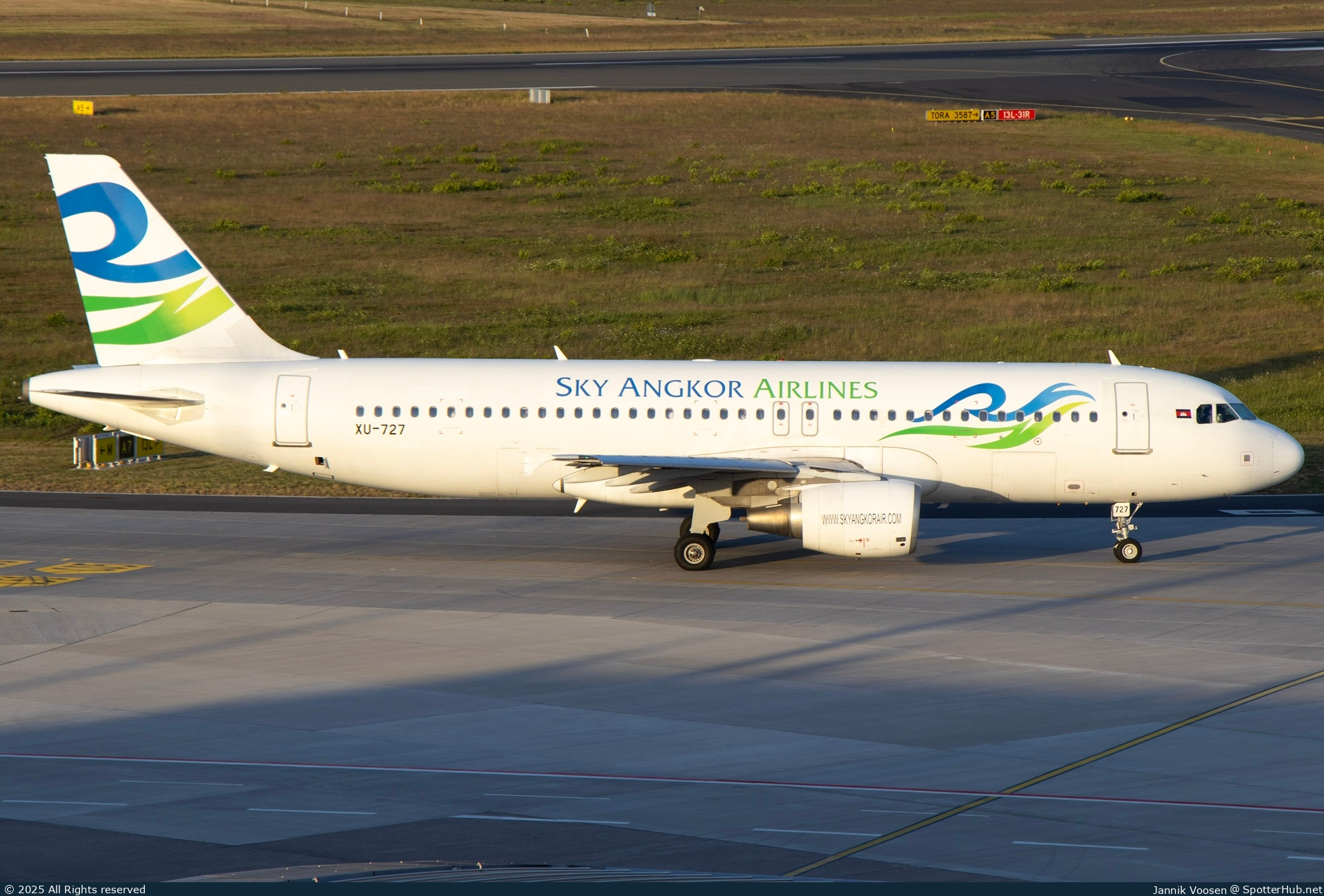 Photo of XU-727 - Airbus A320-214 operated by Sky Angkor Airlines