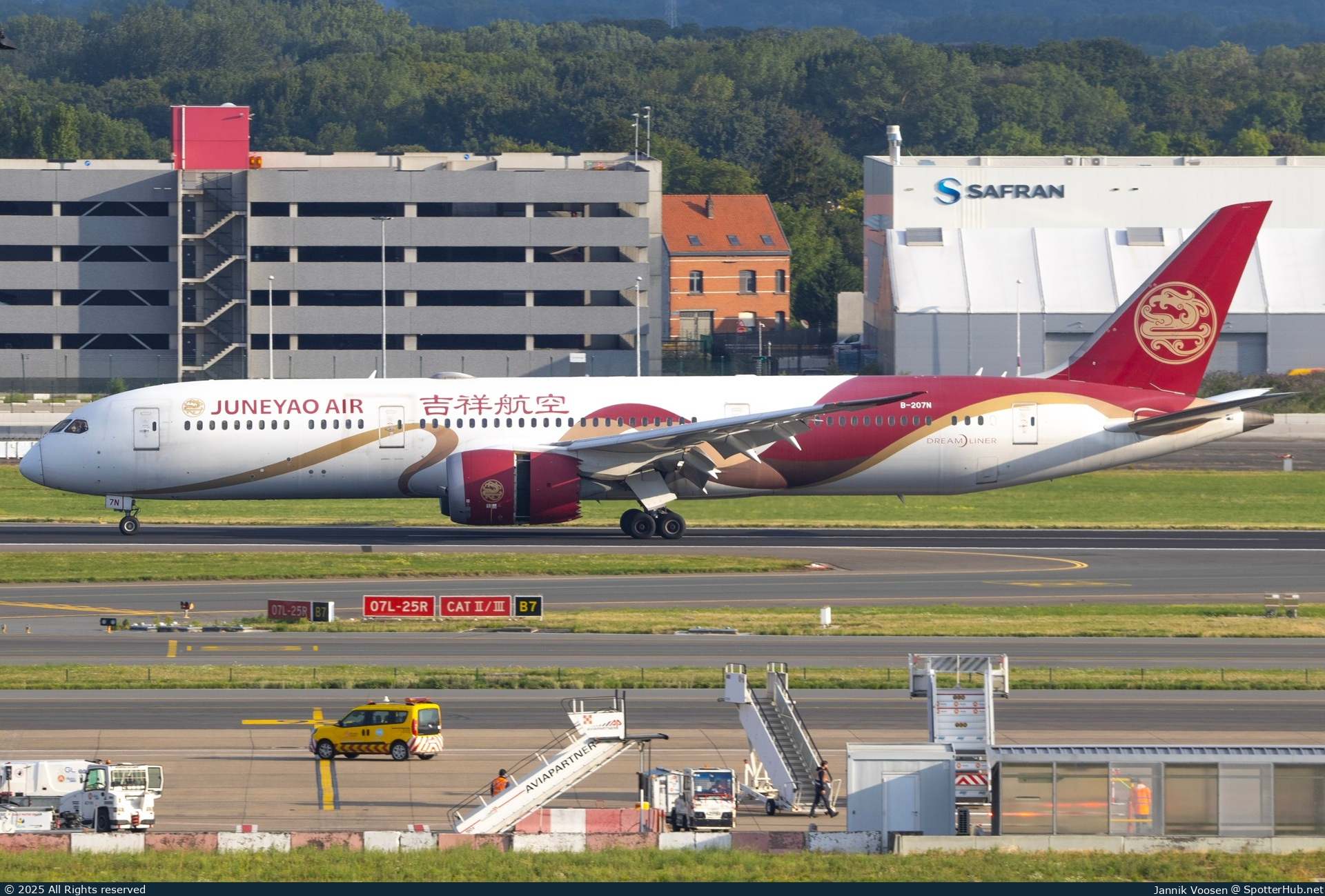 Photo of B-207N - Boeing 787-9 Dreamliner operated by Juneyao Air