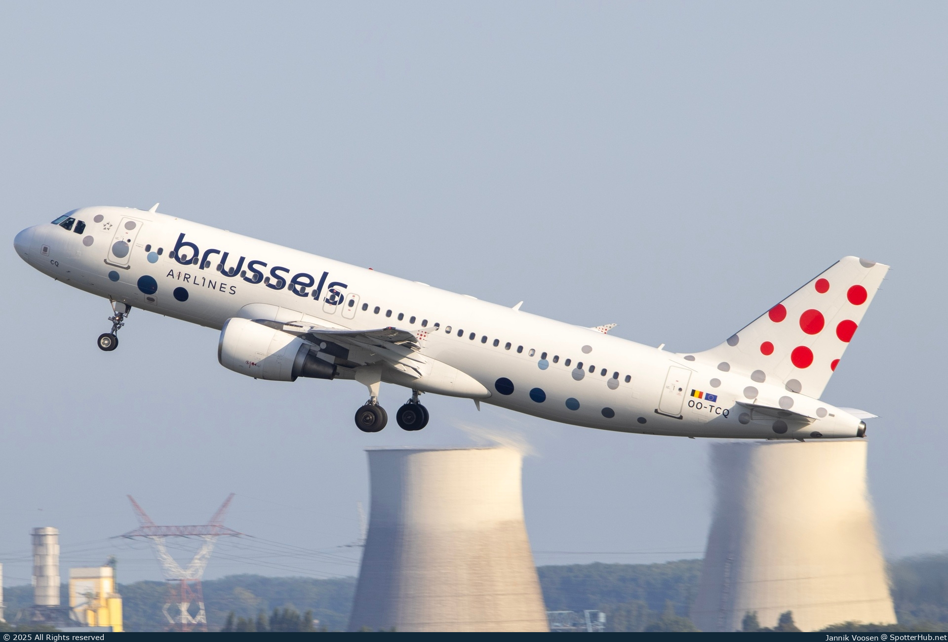 Photo of OO-TCQ - Airbus A320-214 operated by Brussels Airlines