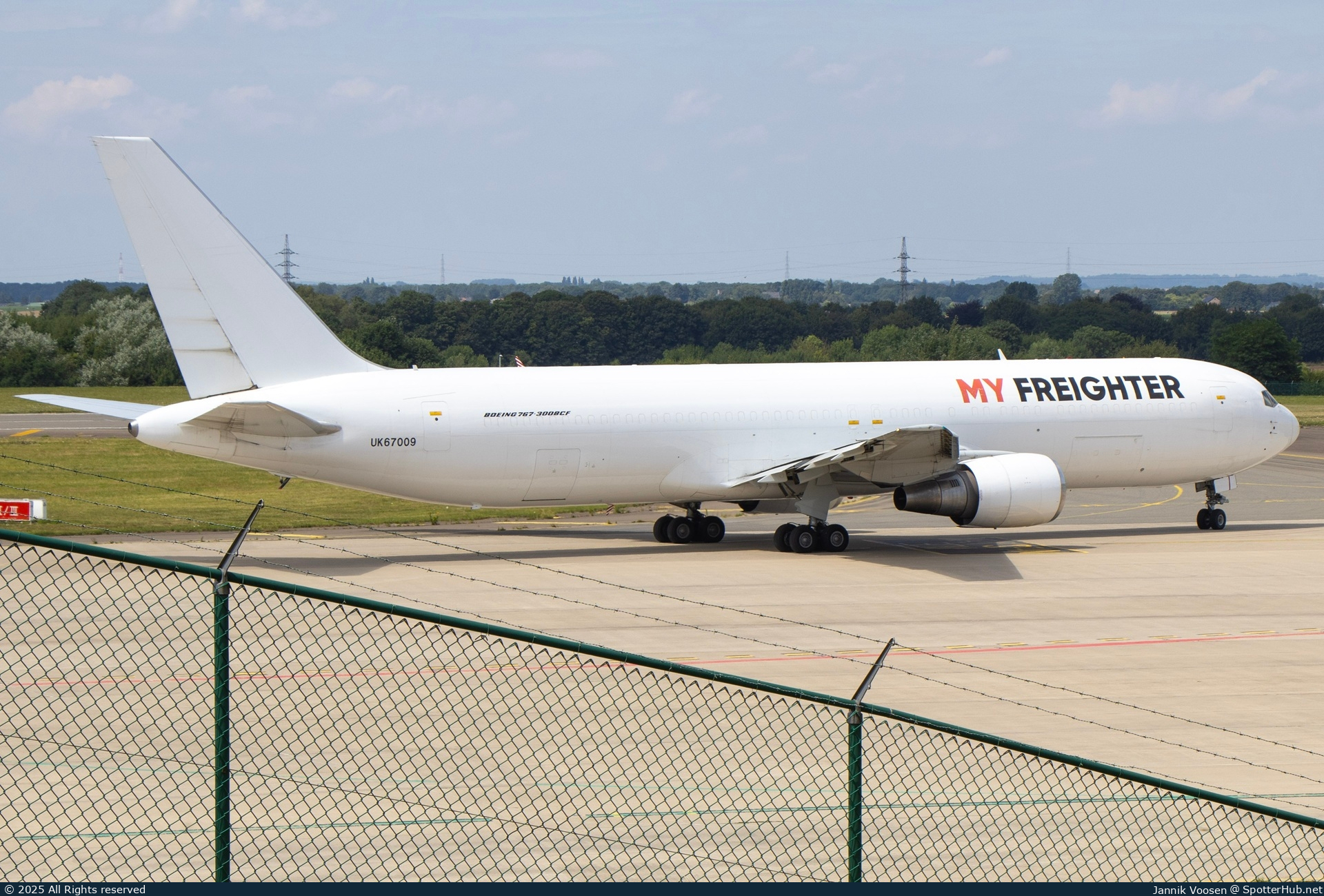 Photo of UK67009 - Boeing 767-3Q8(ER)(BCF) operated by My Freighter