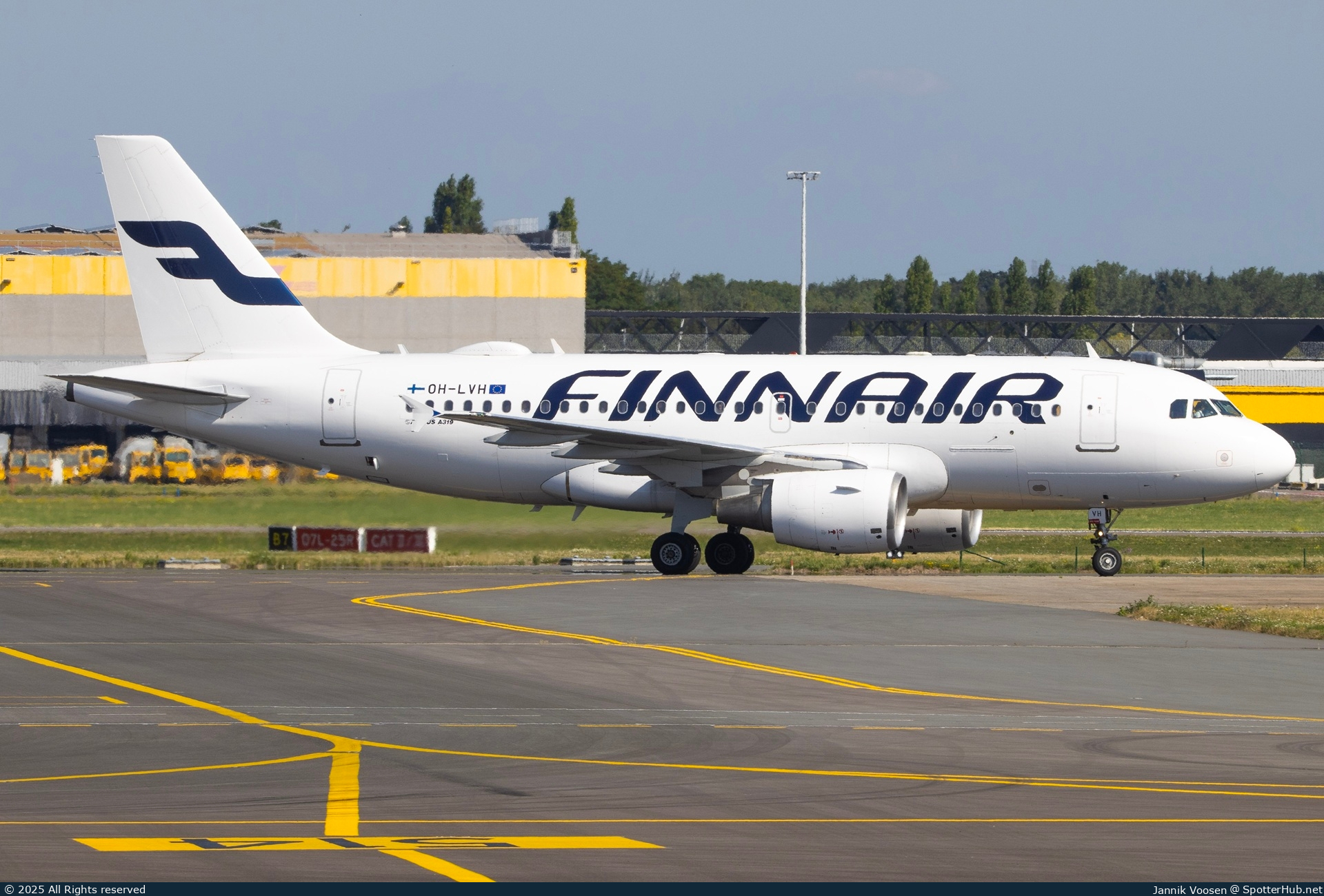 Photo of OH-LVH - Airbus A319-112 operated by Finnair