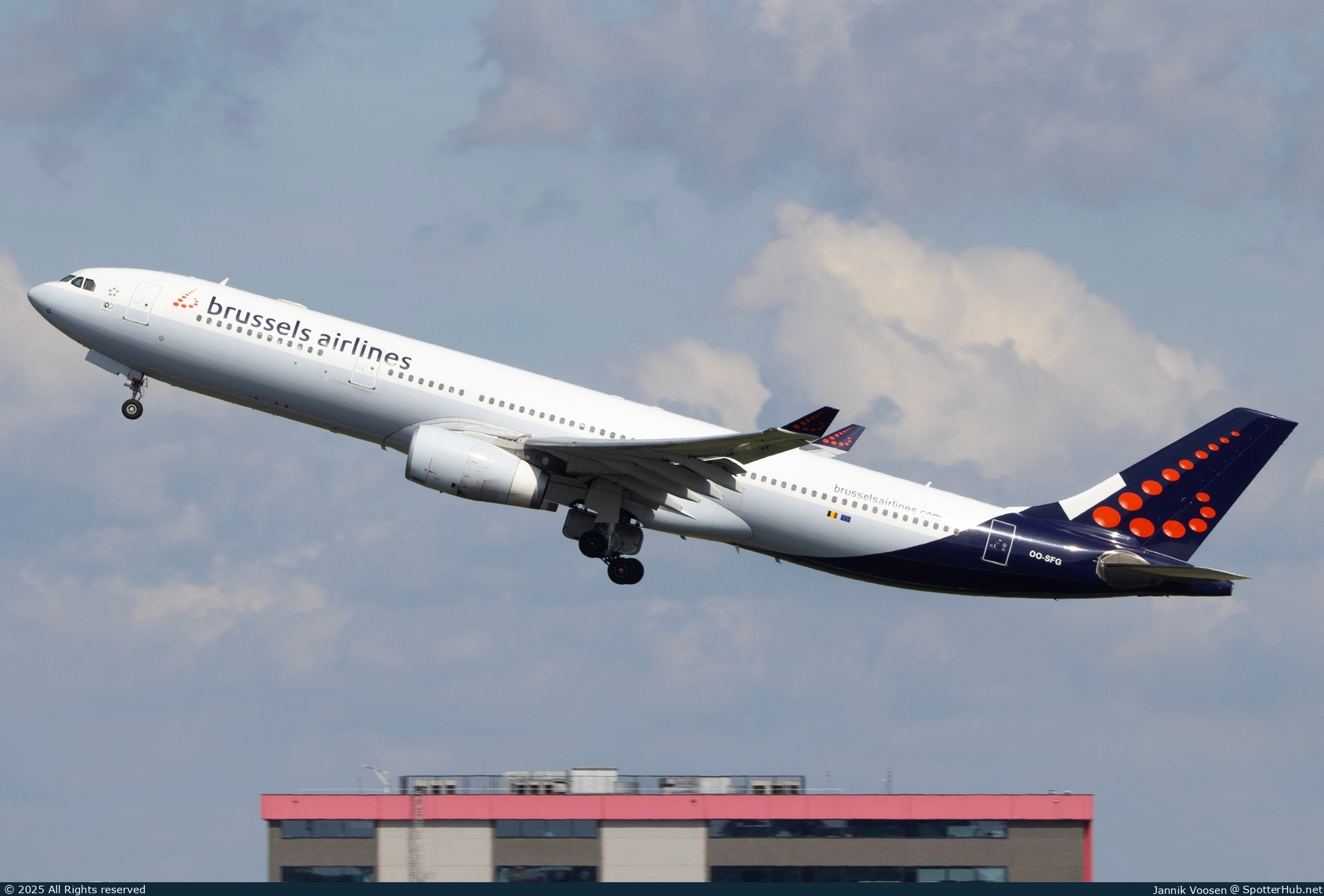 Photo of OO-SFG - Airbus A330-343 operated by Brussels Airlines