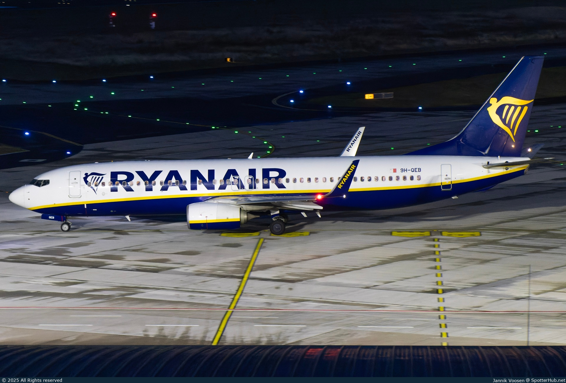 Photo of 9H-QEB - Boeing 737-8AS operated by Ryanair (opb Malta Air)