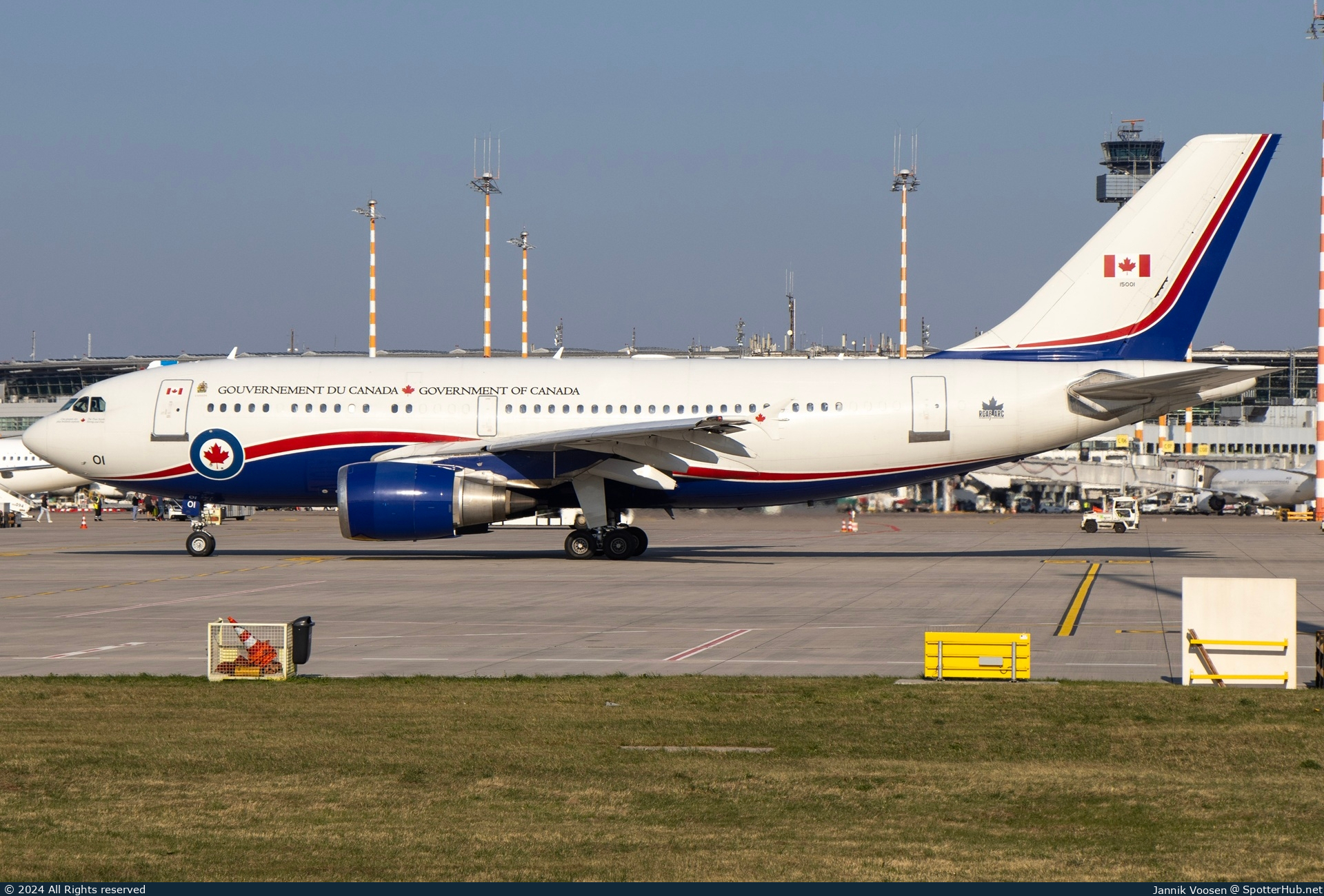 Photo of 15001 - Airbus CC-150 Polaris operated by Royal Canadian Air Force