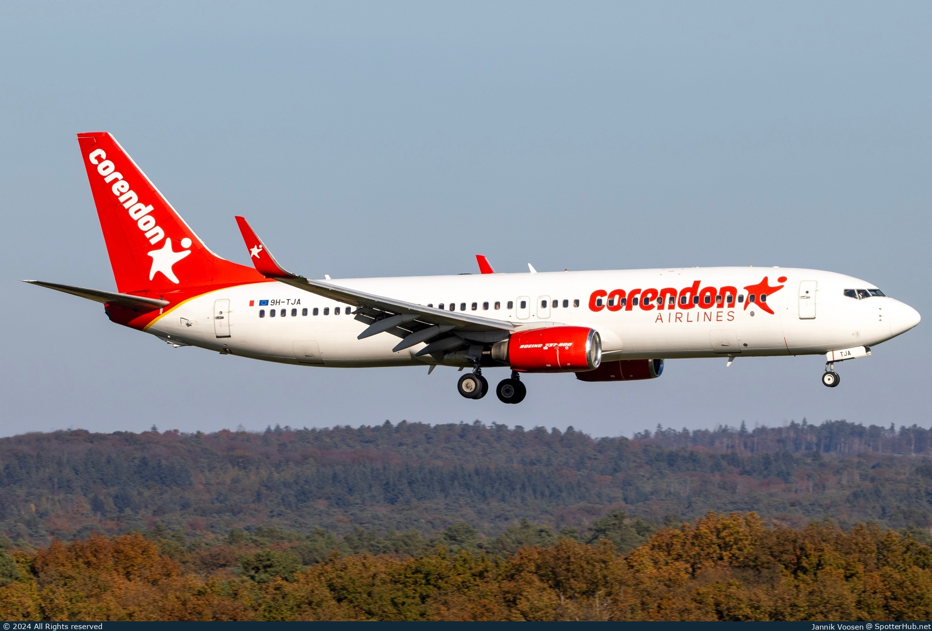 Photo of 9H-TJA - Boeing 737-8F2 operated by Corendon Airlines Europe