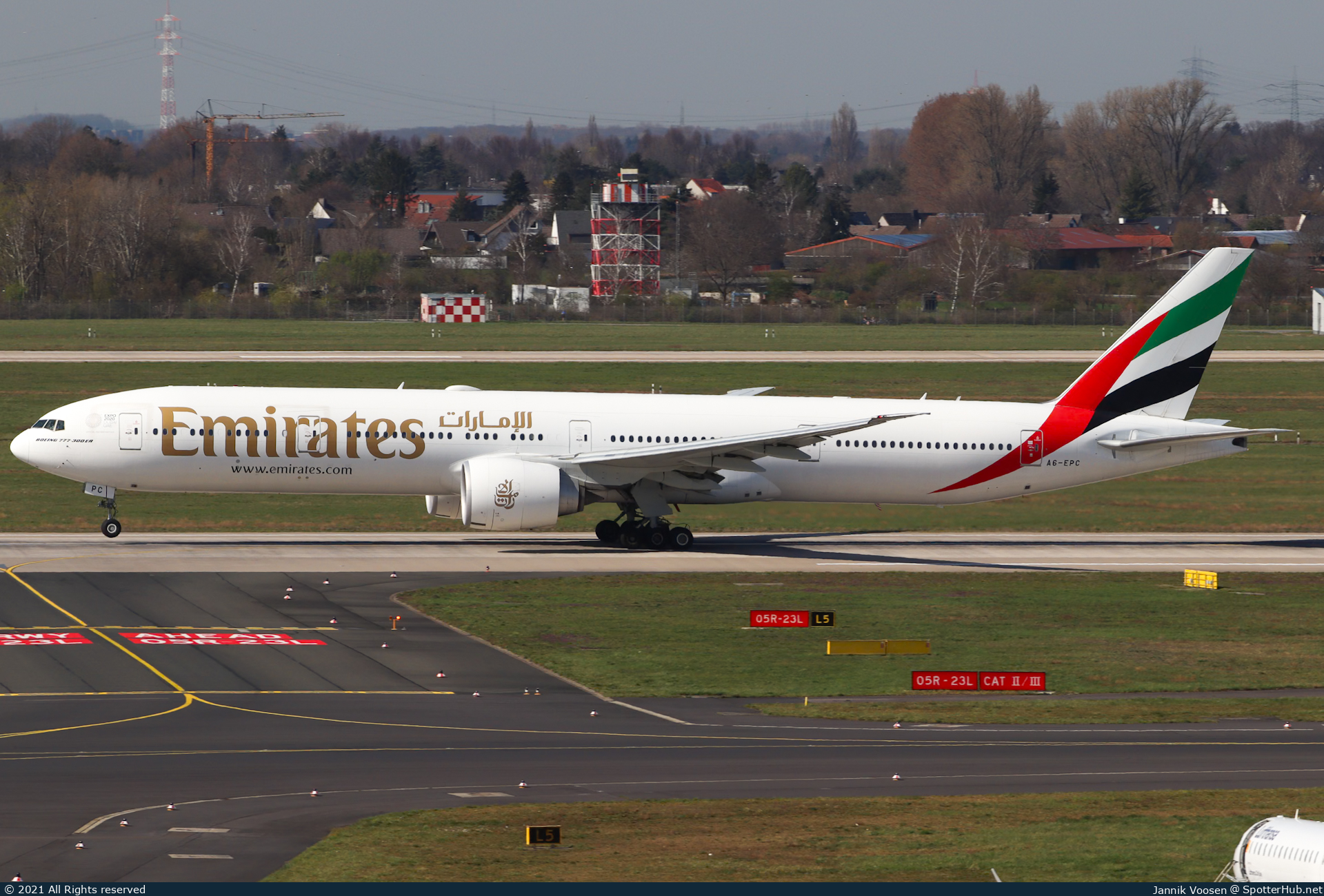 Photo of A6-EPC - Boeing 777-31H(ER) operated by Emirates