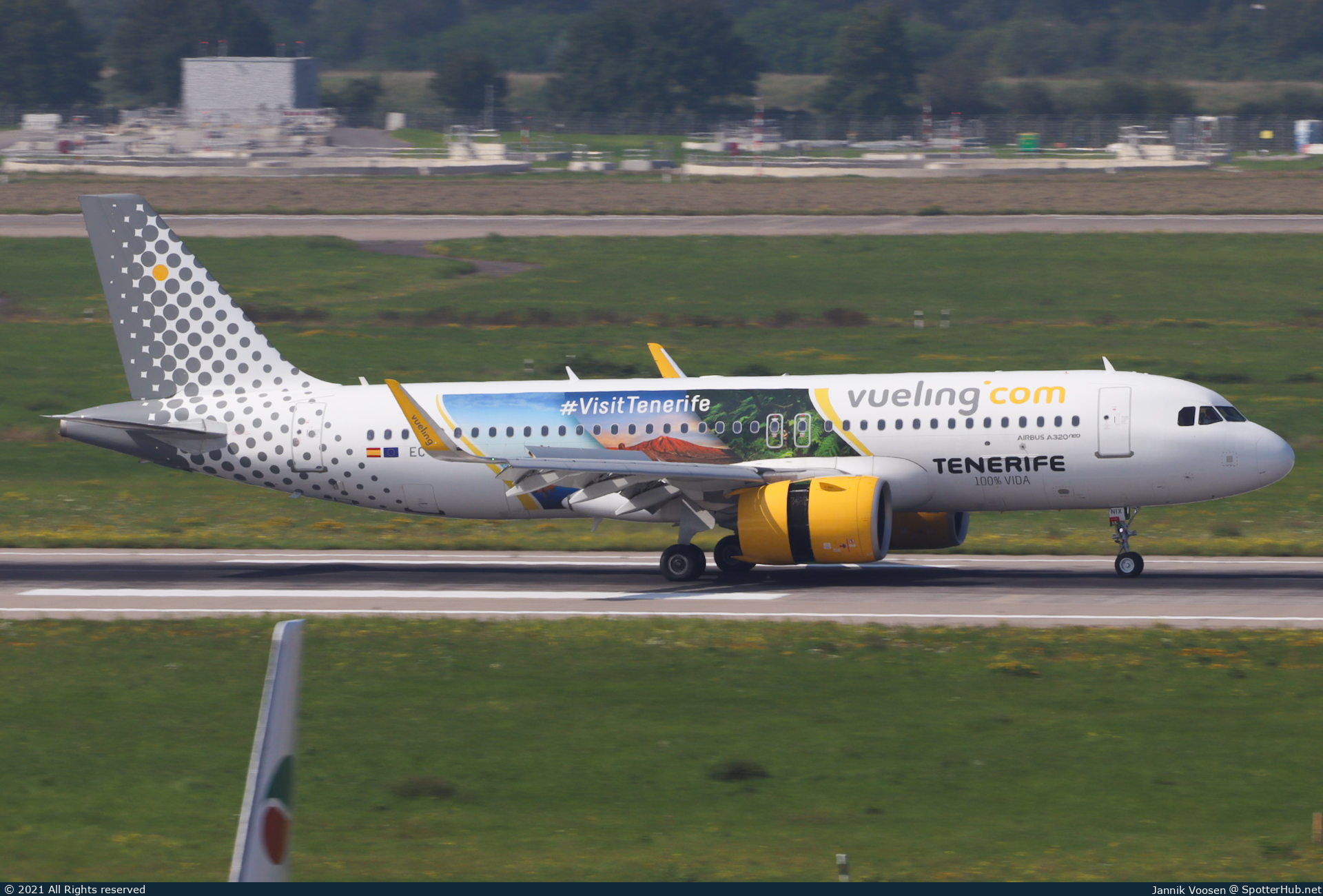 Photo of EC-NIX - Airbus A320-271N operated by Vueling